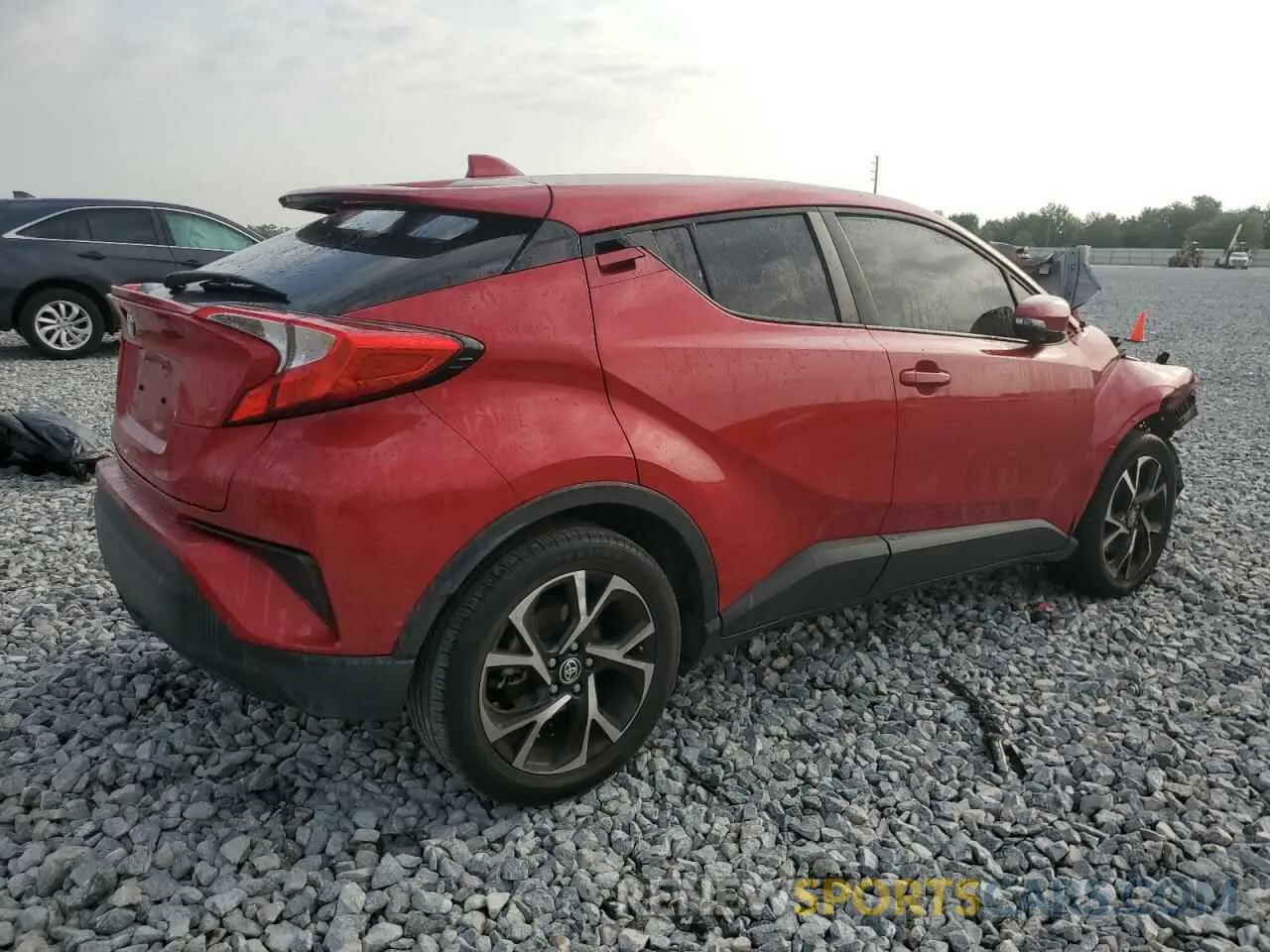 3 fotografías del automóvil dañado JTNKHMBX4M1107485 TOYOTA C-HR 2021