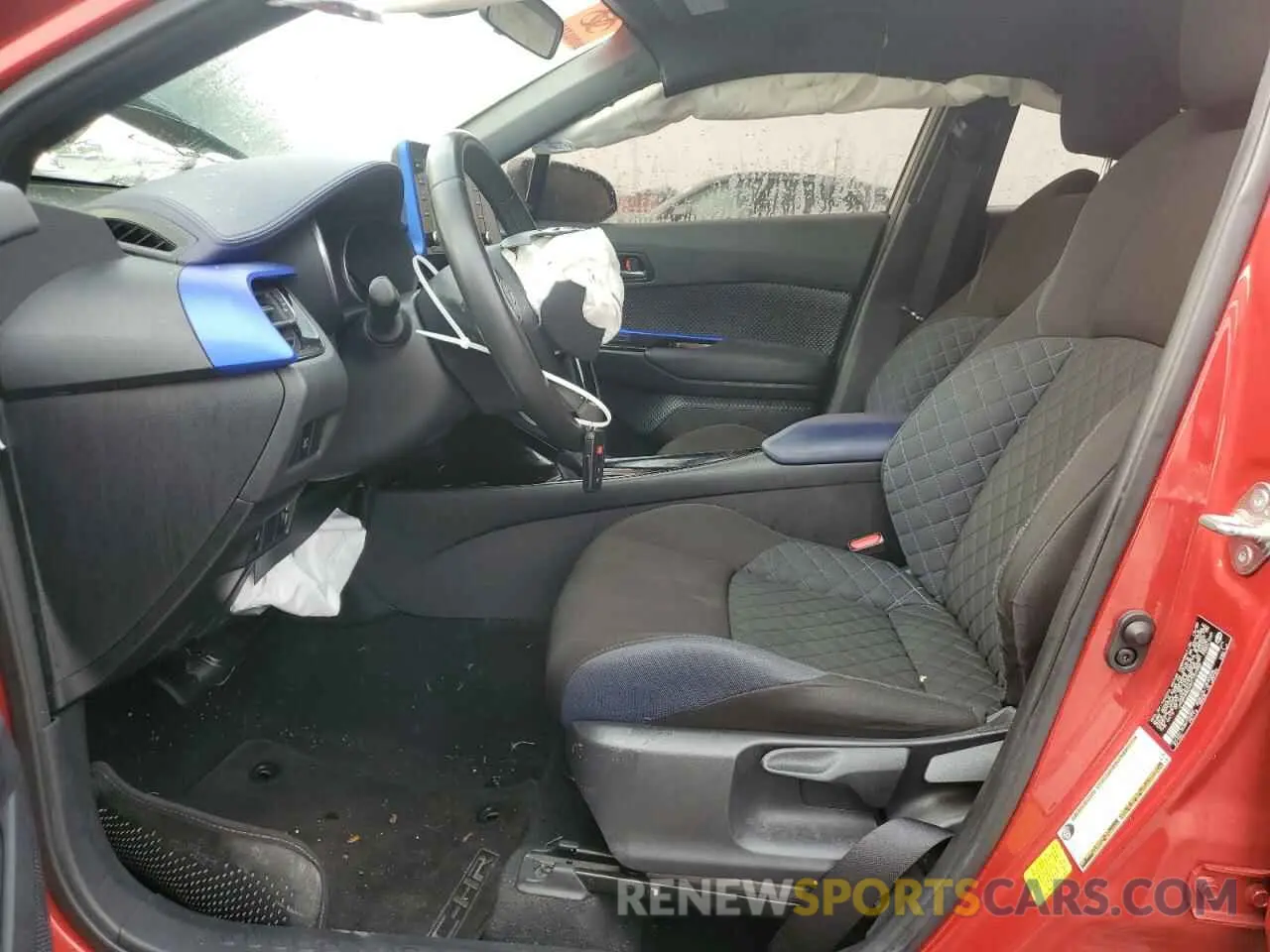 7 fotografías del automóvil dañado JTNKHMBX4M1107485 TOYOTA C-HR 2021