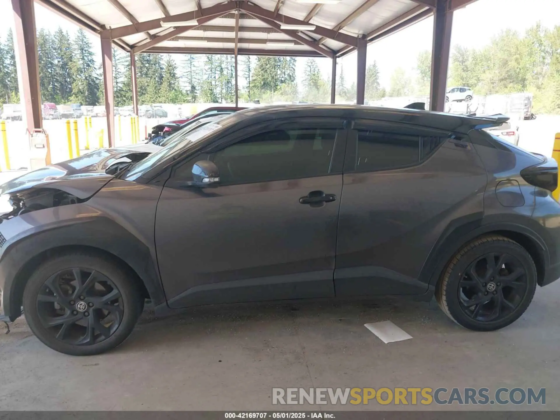 15 fotografías del automóvil dañado JTNKHMBX5M1129253 TOYOTA C-HR 2021