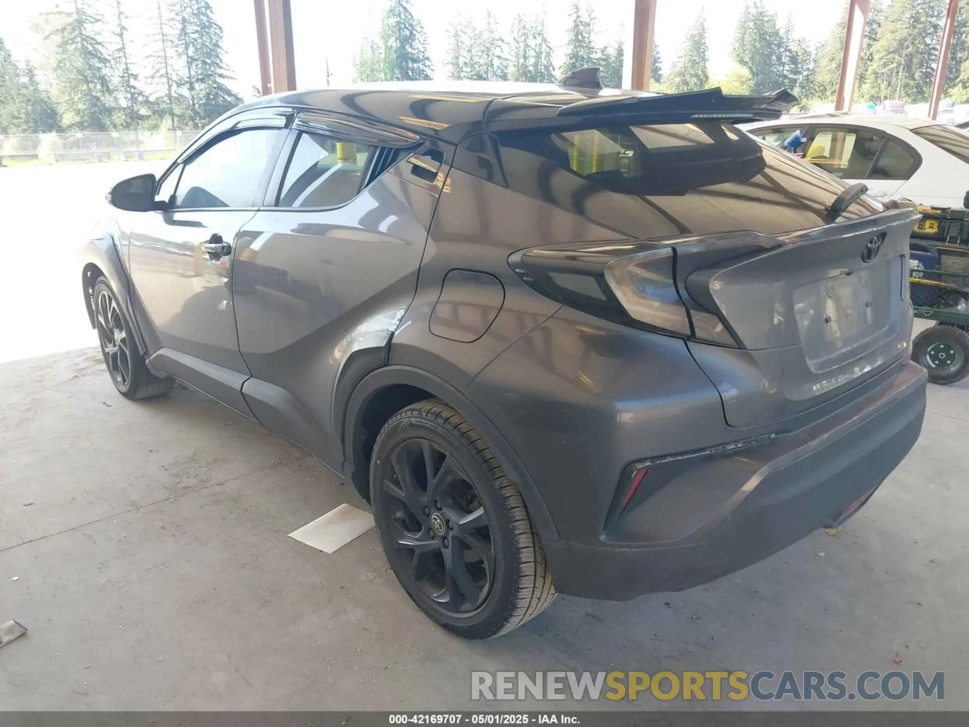 3 fotografías del automóvil dañado JTNKHMBX5M1129253 TOYOTA C-HR 2021