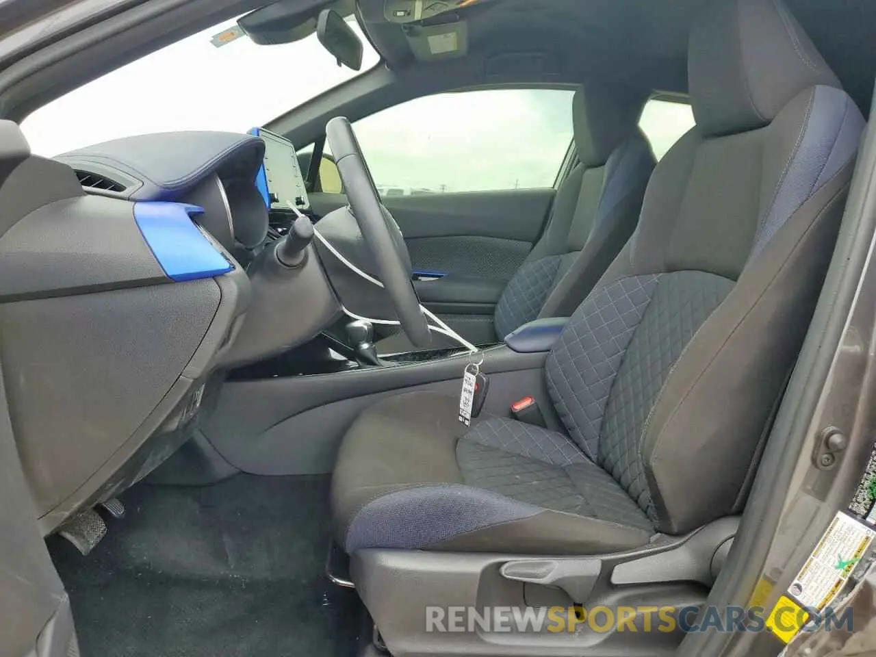 7 fotografías del automóvil dañado JTNKHMBX6M1118875 TOYOTA C-HR 2021