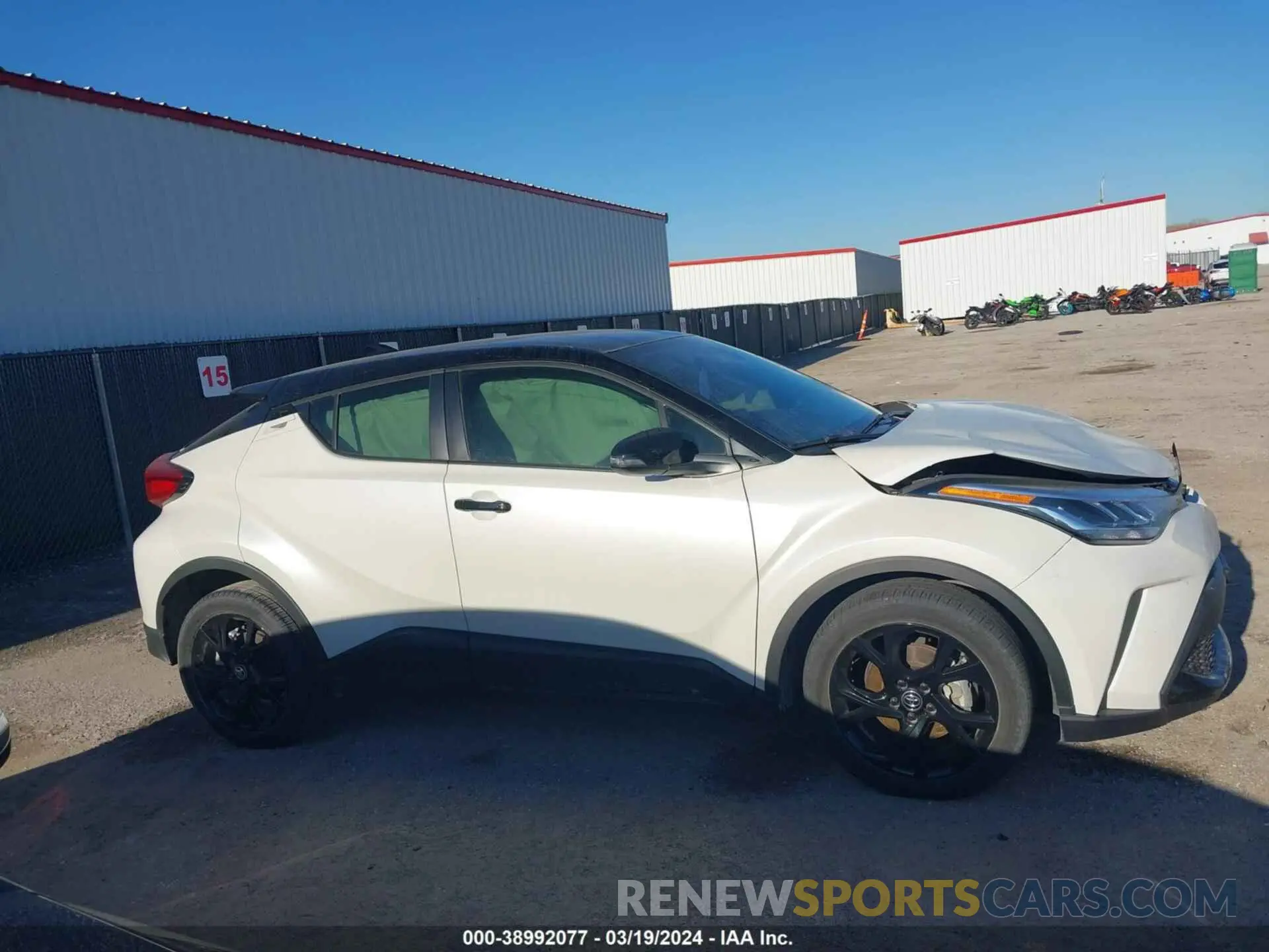 13 fotografías del automóvil dañado JTNKHMBX6M1122392 TOYOTA C-HR 2021