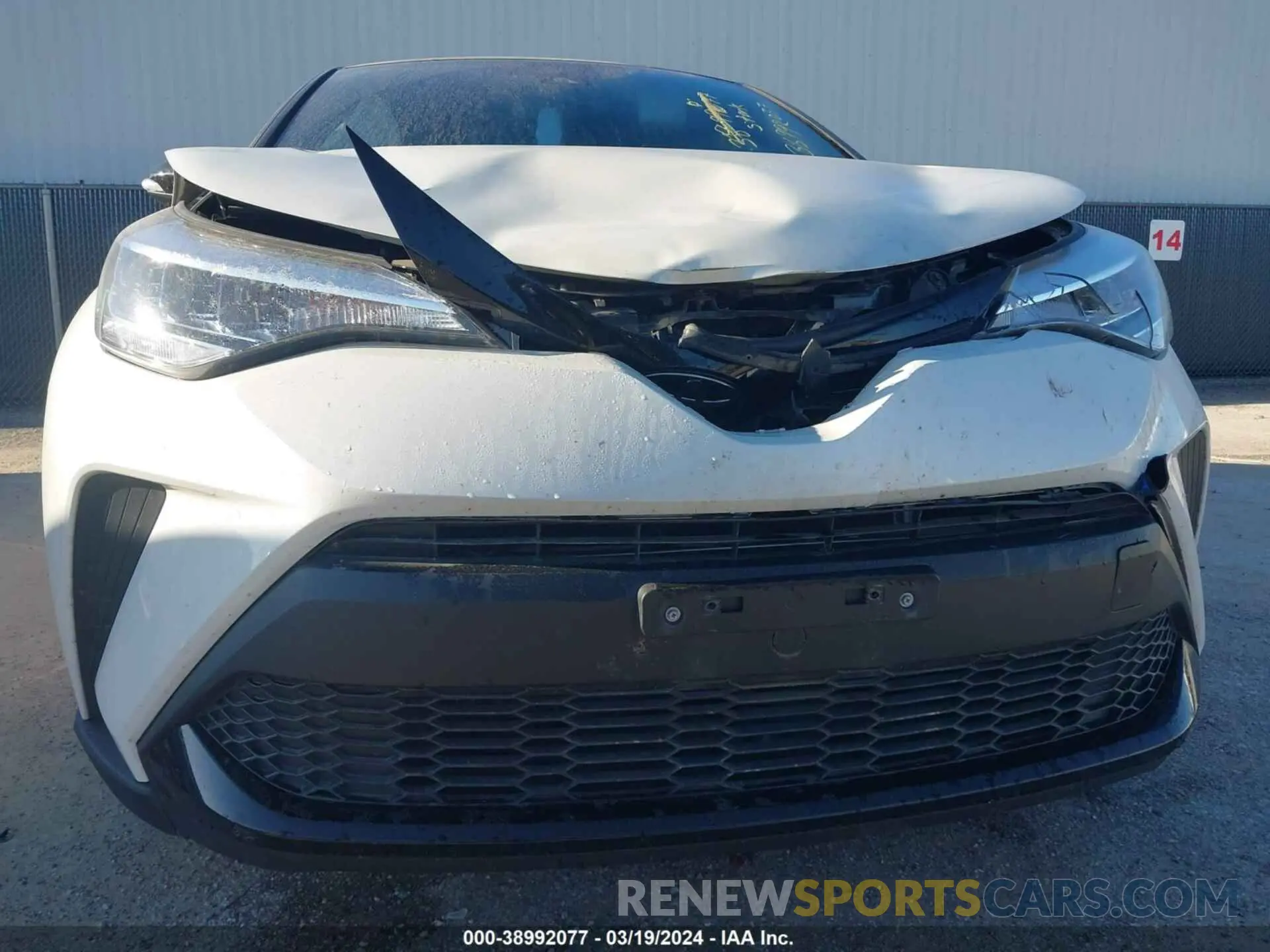 18 fotografías del automóvil dañado JTNKHMBX6M1122392 TOYOTA C-HR 2021