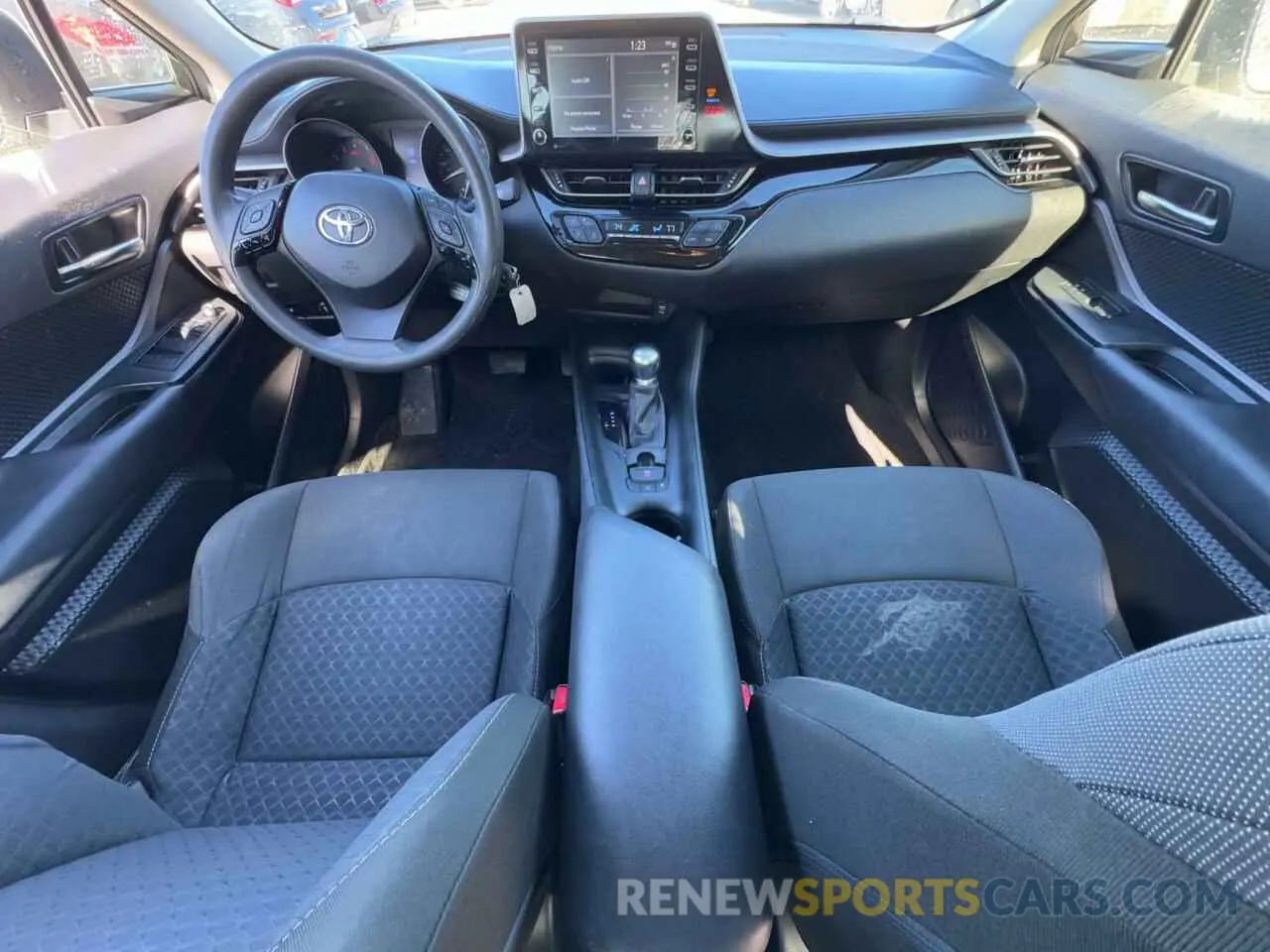 9 fotografías del automóvil dañado JTNKHMBX7M1117847 TOYOTA C-HR 2021