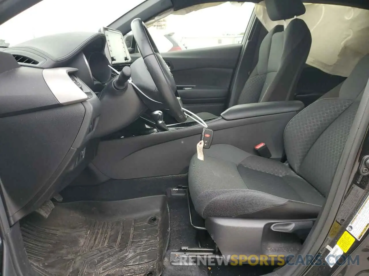 7 fotografías del automóvil dañado JTNKHMBX7M1128976 TOYOTA C-HR 2021