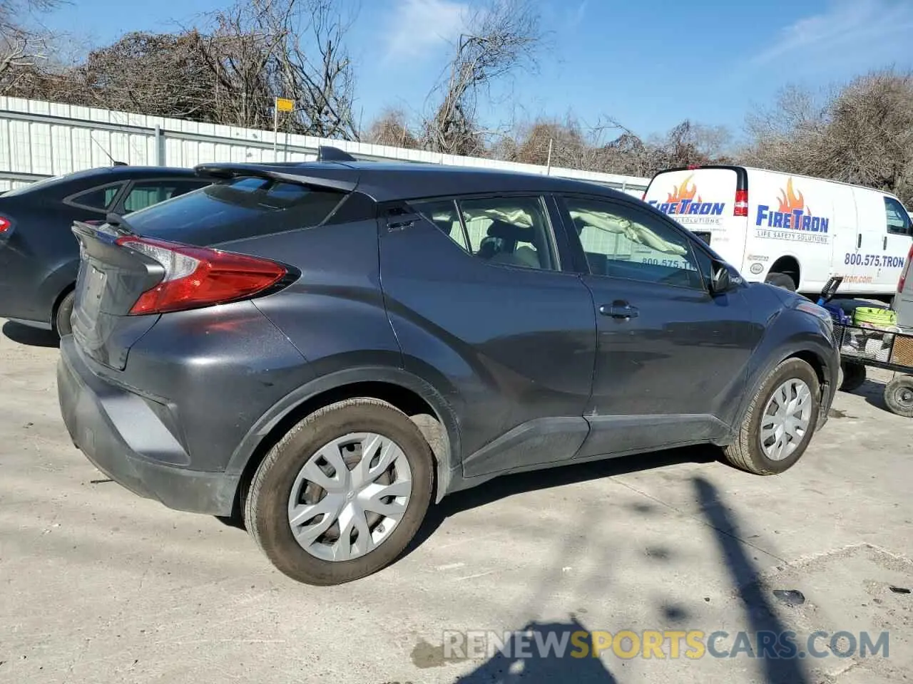 3 fotografías del automóvil dañado JTNKHMBX8M1096944 TOYOTA C-HR 2021