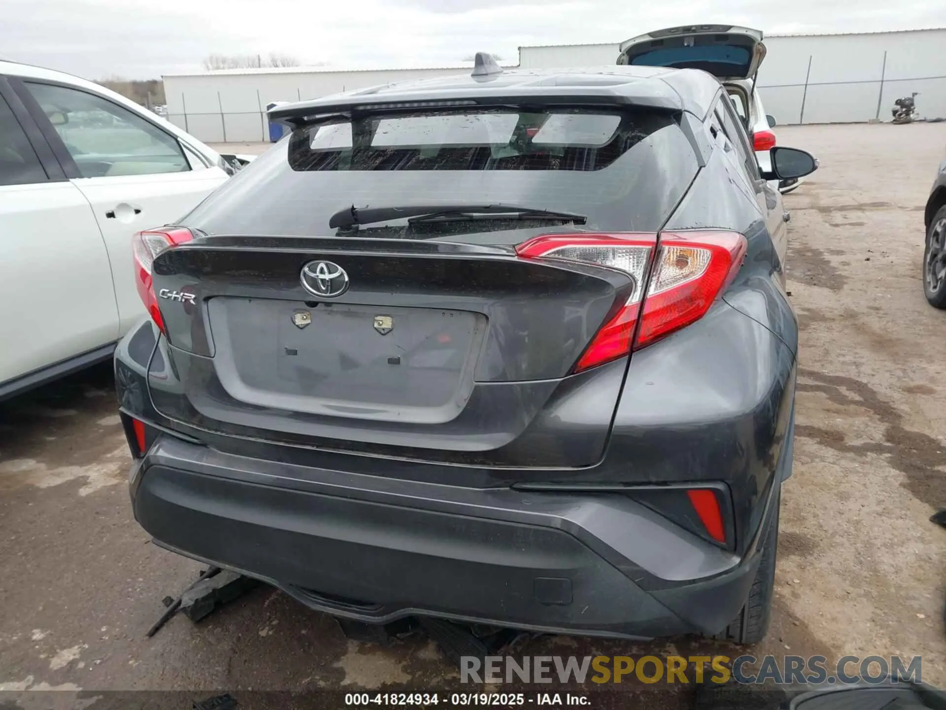 17 fotografías del automóvil dañado JTNKHMBX8M1106694 TOYOTA C-HR 2021