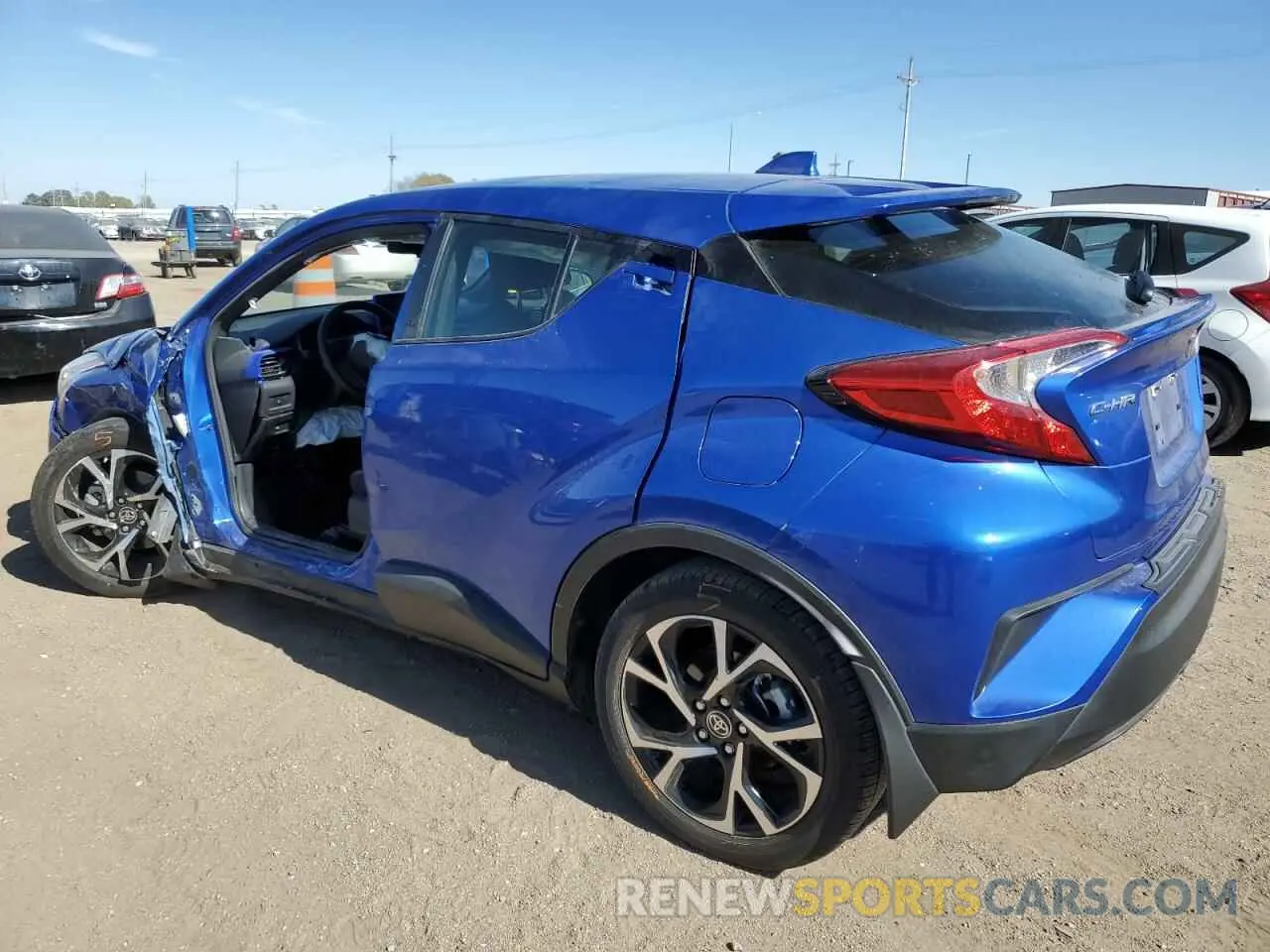 2 fotografías del automóvil dañado JTNKHMBX8M1108235 TOYOTA C-HR 2021