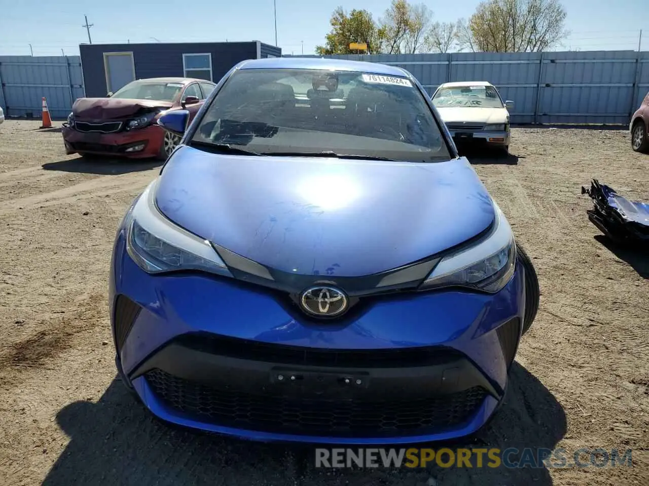 5 fotografías del automóvil dañado JTNKHMBX8M1108235 TOYOTA C-HR 2021