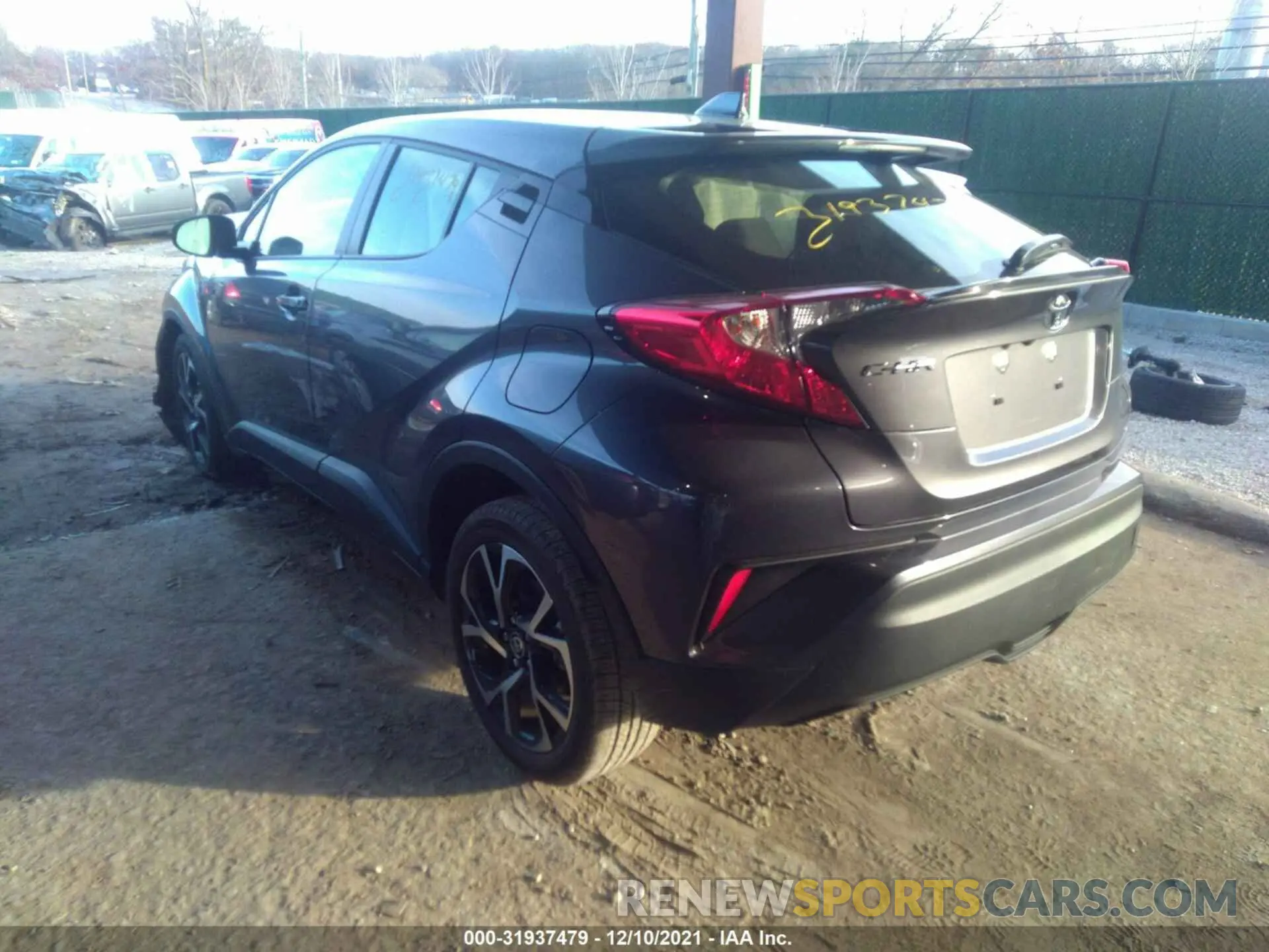 3 fotografías del automóvil dañado JTNKHMBX8M1109286 TOYOTA C-HR 2021