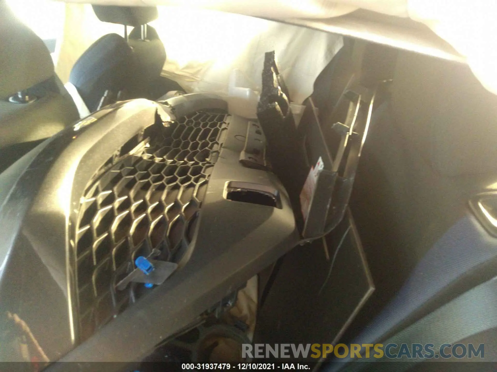 8 fotografías del automóvil dañado JTNKHMBX8M1109286 TOYOTA C-HR 2021
