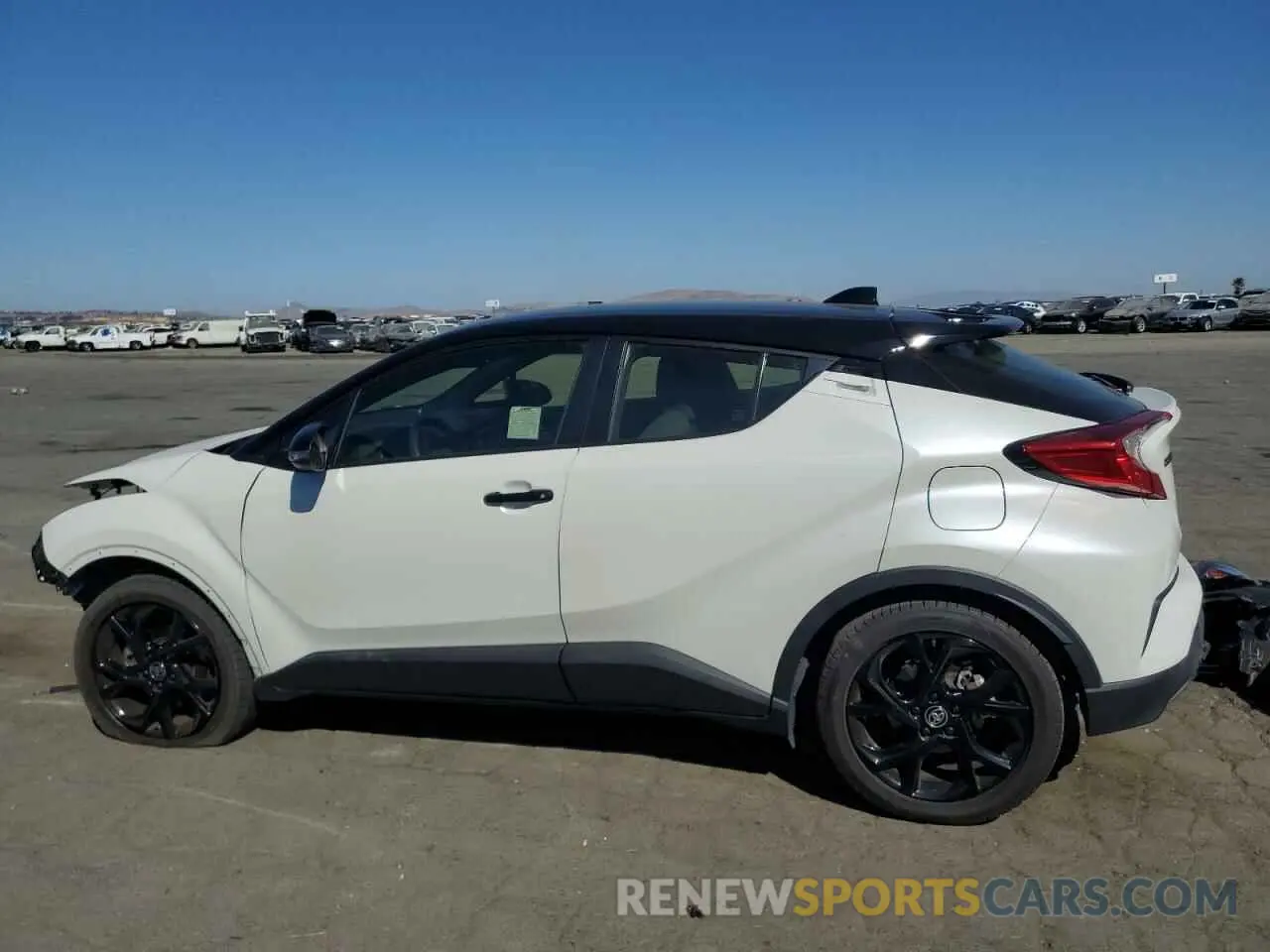 2 fotografías del automóvil dañado JTNKHMBX9M1104629 TOYOTA C-HR 2021