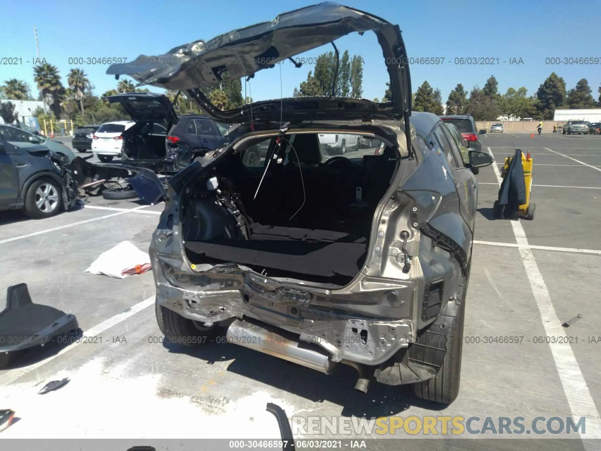 6 fotografías del automóvil dañado JTNKHMBX9M1110222 TOYOTA C-HR 2021