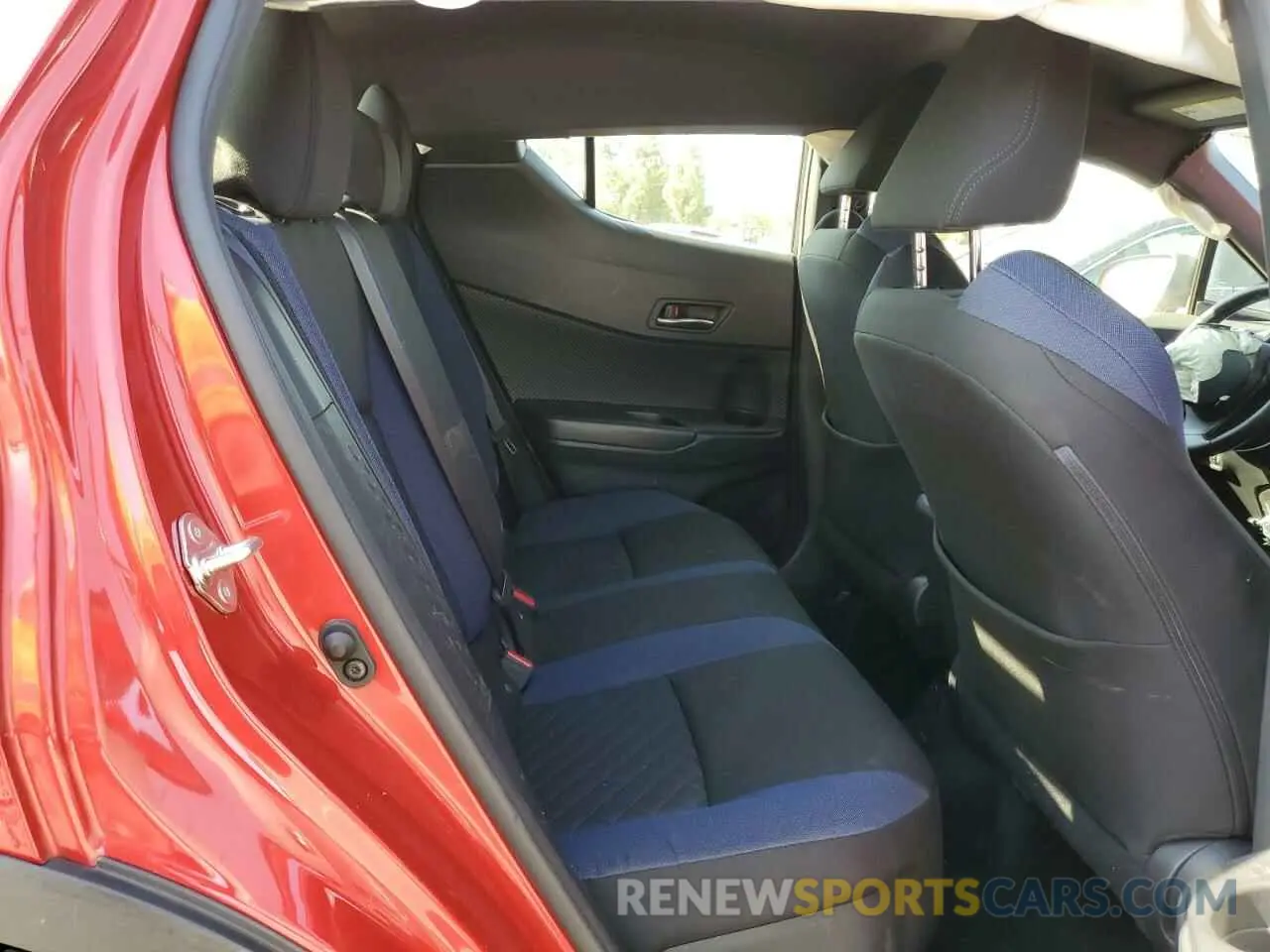 11 fotografías del automóvil dañado JTNKHMBXXM1120595 TOYOTA C-HR 2021
