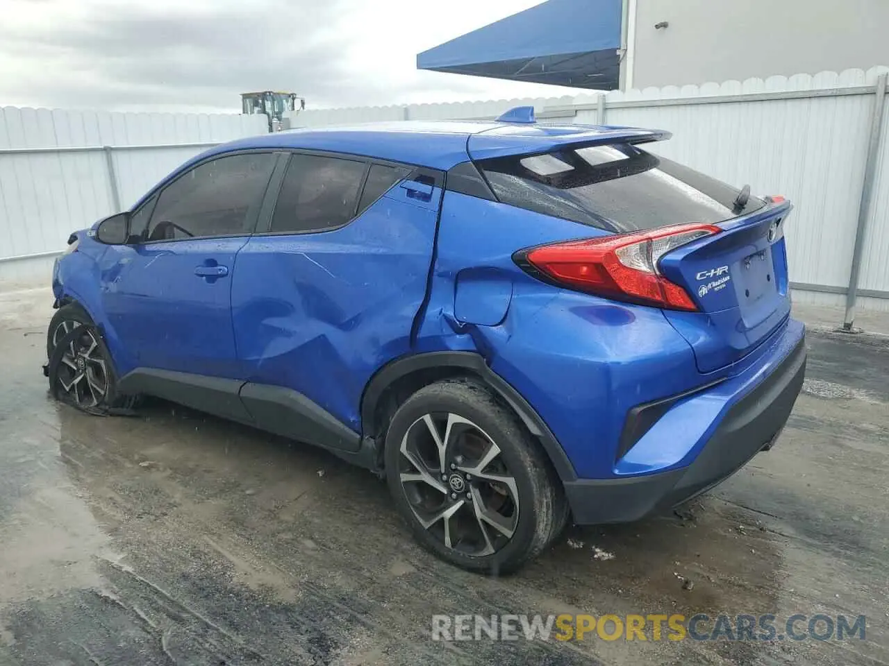 2 fotografías del automóvil dañado NMTKHMBX0MR120904 TOYOTA C-HR 2021