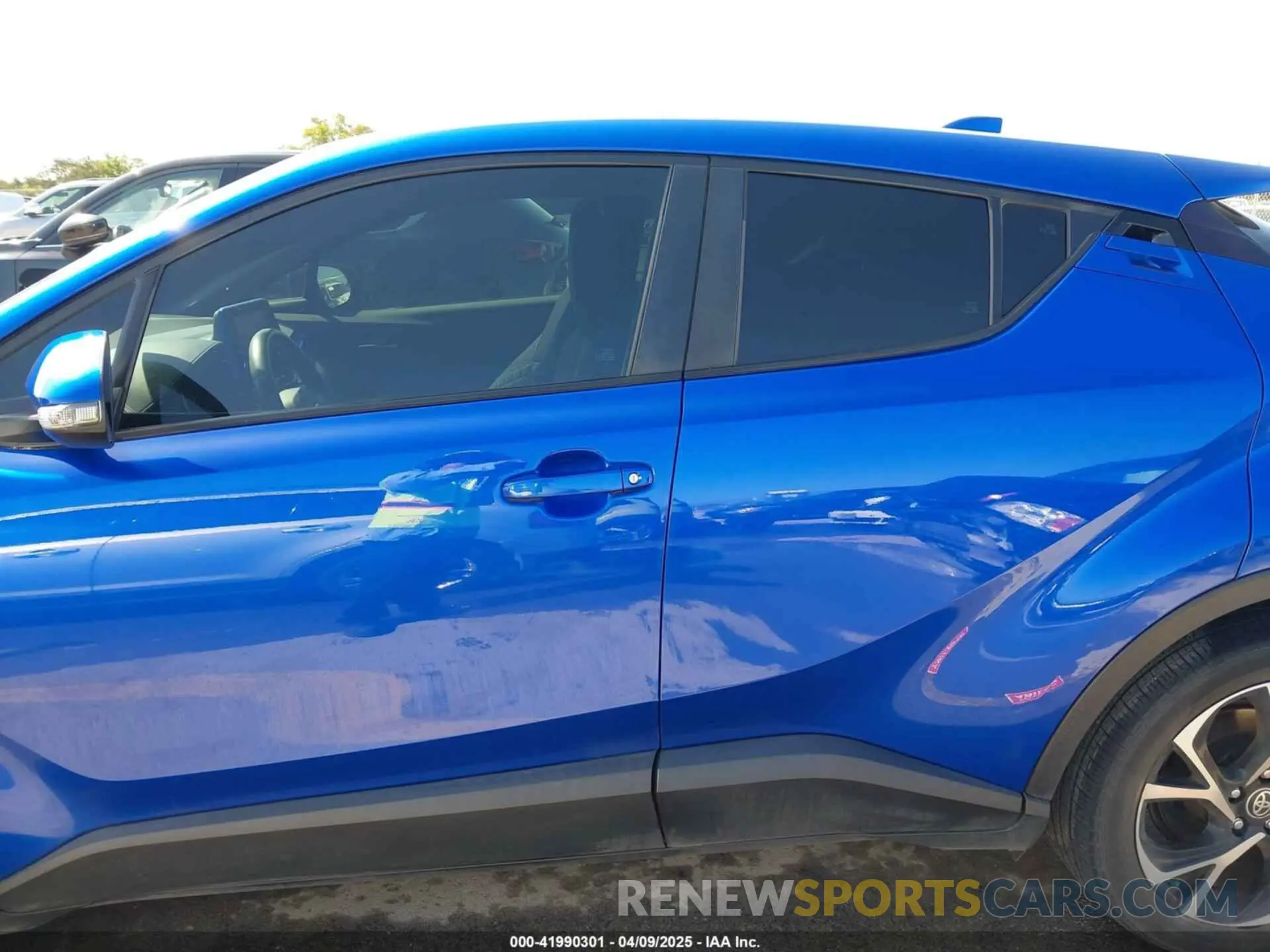 15 fotografías del automóvil dañado NMTKHMBX0MR129151 TOYOTA C-HR 2021