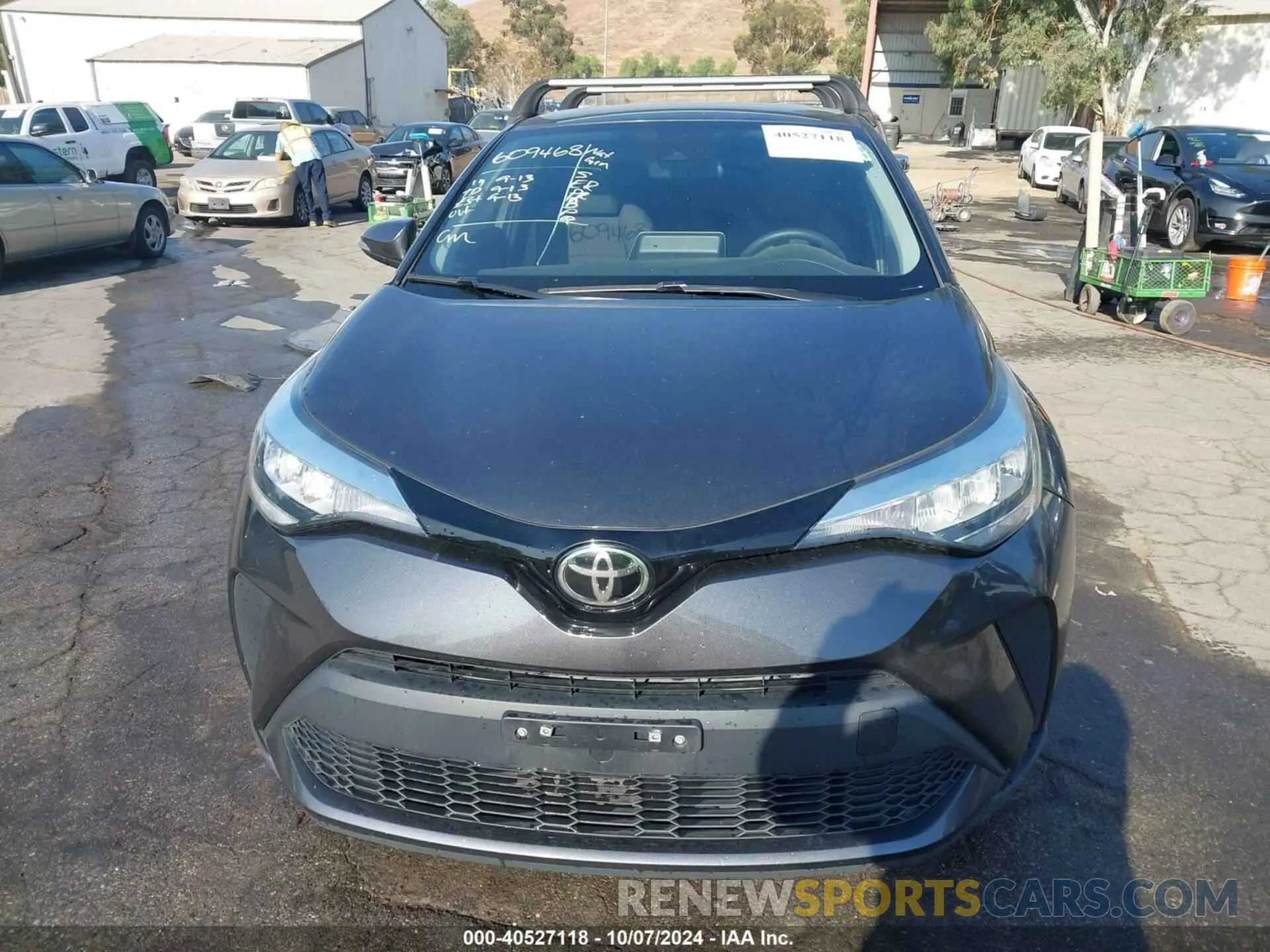 13 fotografías del automóvil dañado NMTKHMBX0MR137606 TOYOTA C-HR 2021