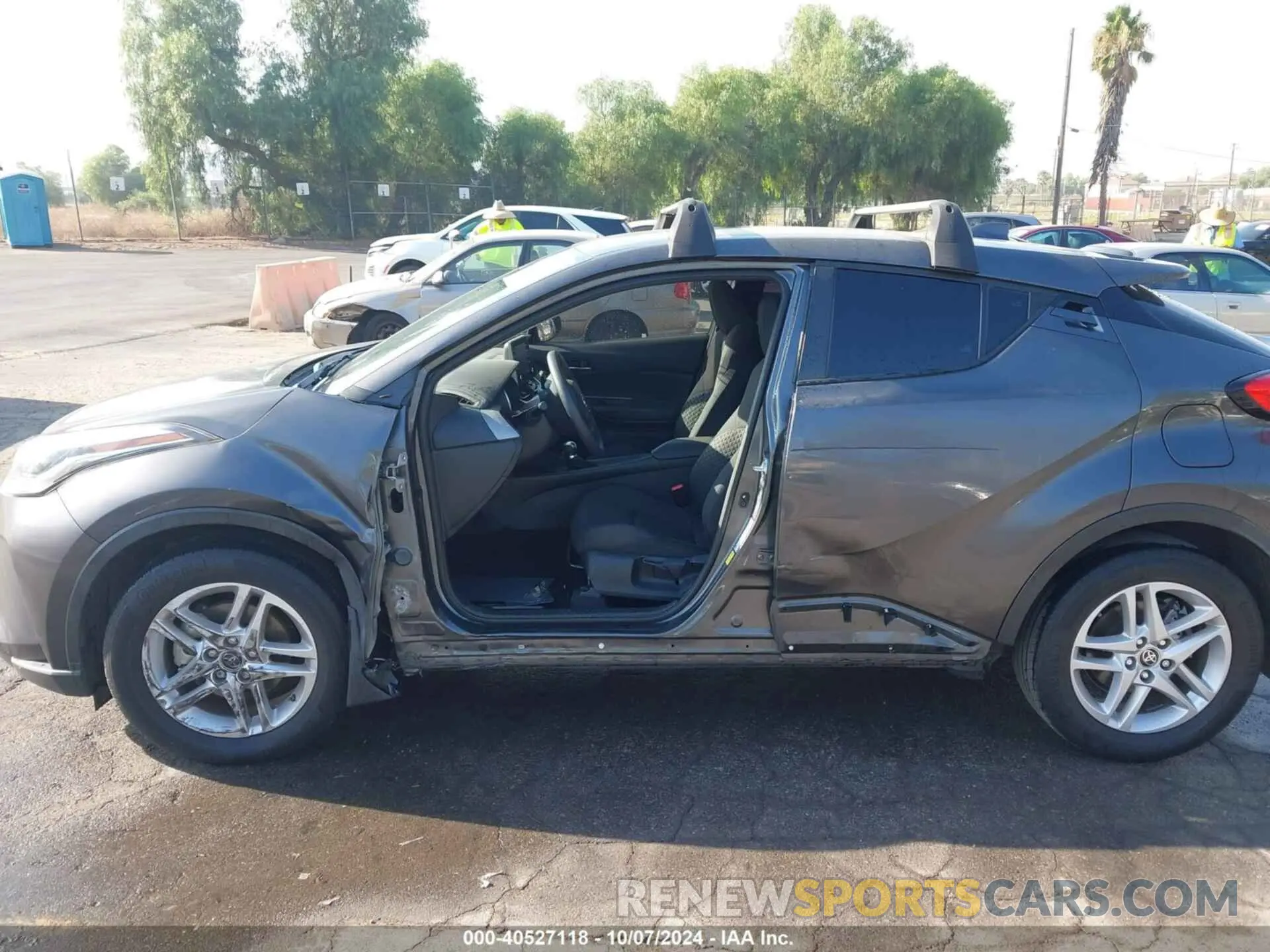 15 fotografías del automóvil dañado NMTKHMBX0MR137606 TOYOTA C-HR 2021