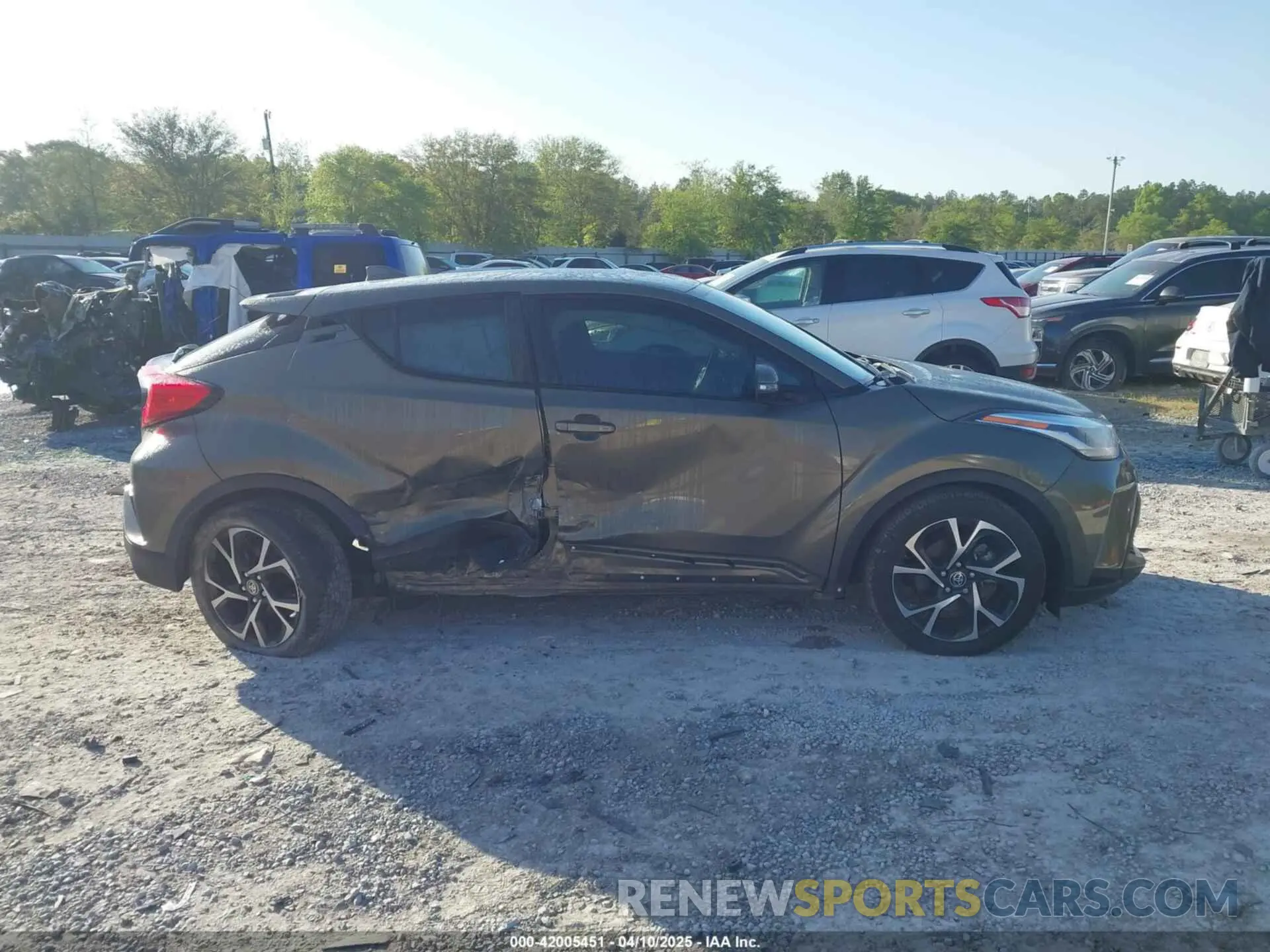 13 fotografías del automóvil dañado NMTKHMBX0MR138934 TOYOTA C-HR 2021