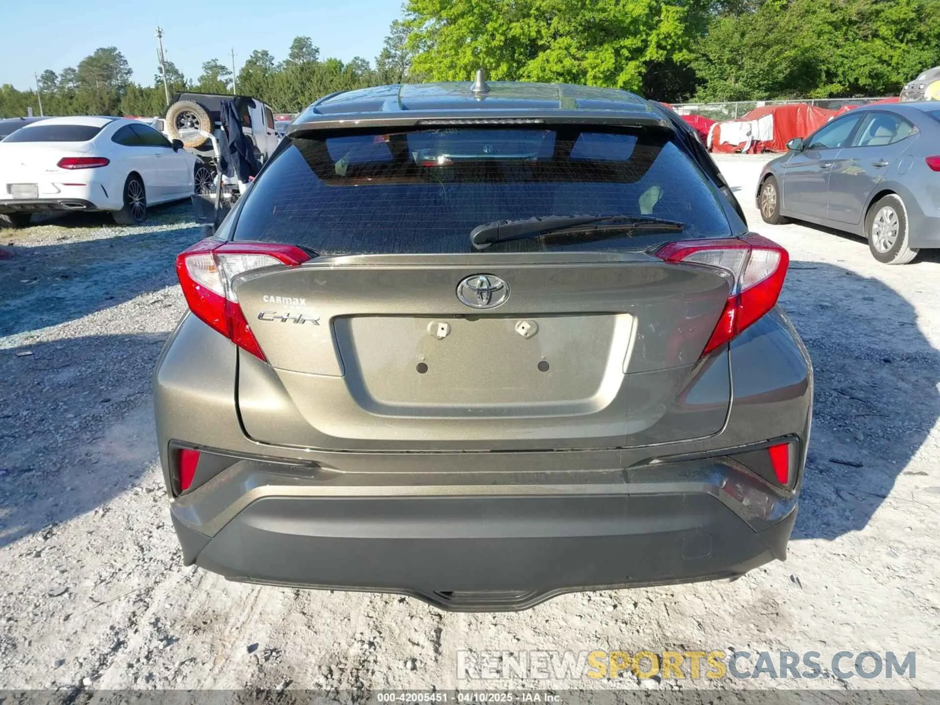 16 fotografías del automóvil dañado NMTKHMBX0MR138934 TOYOTA C-HR 2021