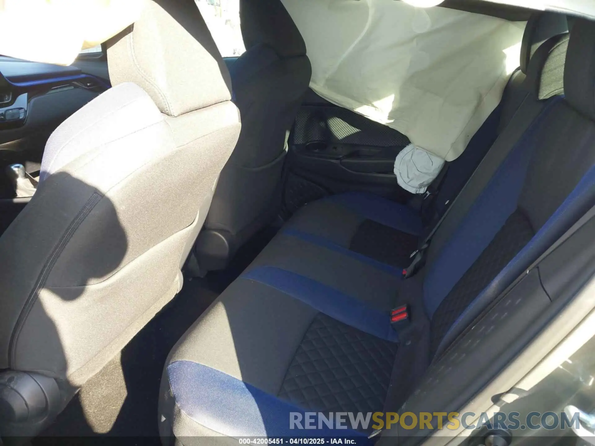 8 fotografías del automóvil dañado NMTKHMBX0MR138934 TOYOTA C-HR 2021