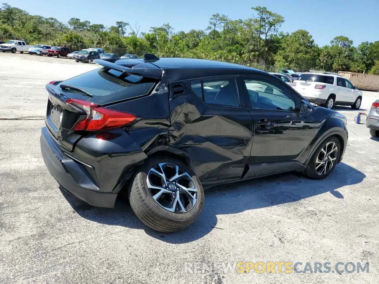 3 fotografías del automóvil dañado NMTKHMBX1MR127392 TOYOTA C-HR 2021