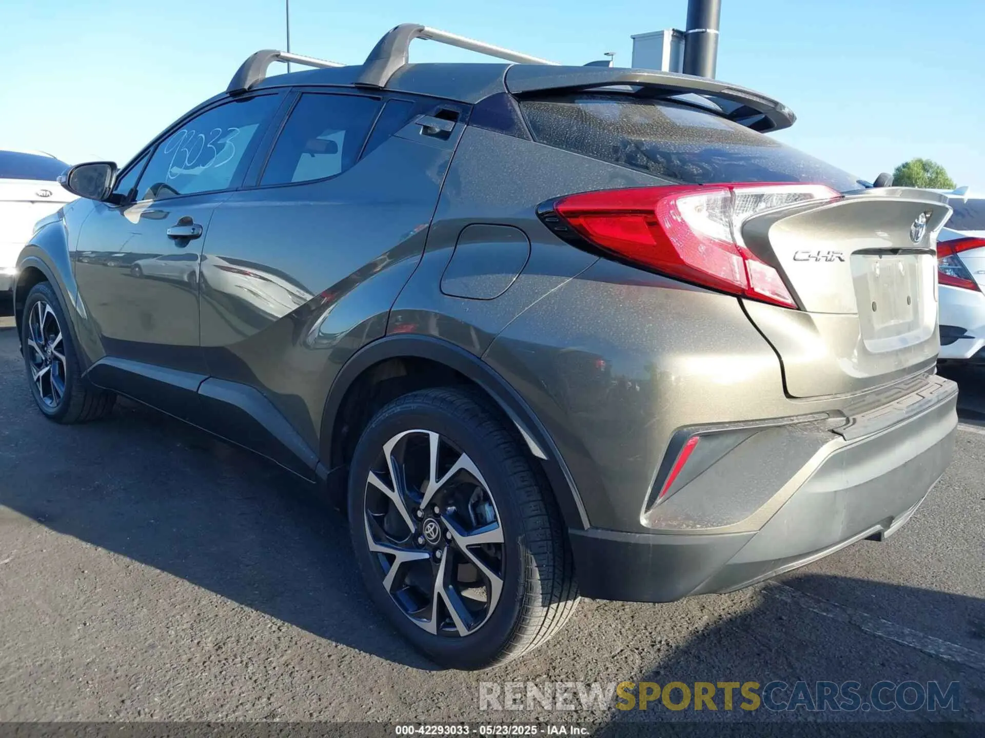 3 fotografías del automóvil dañado NMTKHMBX1MR133810 TOYOTA C-HR 2021