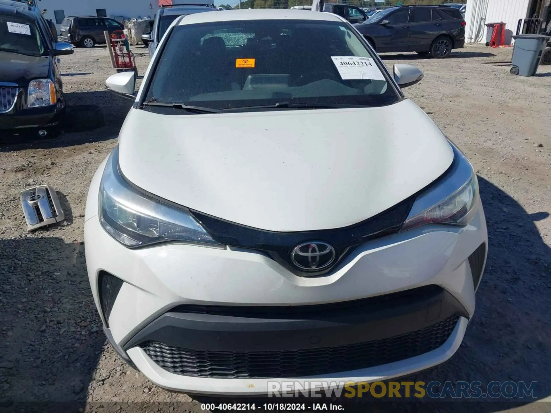 12 fotografías del automóvil dañado NMTKHMBX1MR139669 TOYOTA C-HR 2021