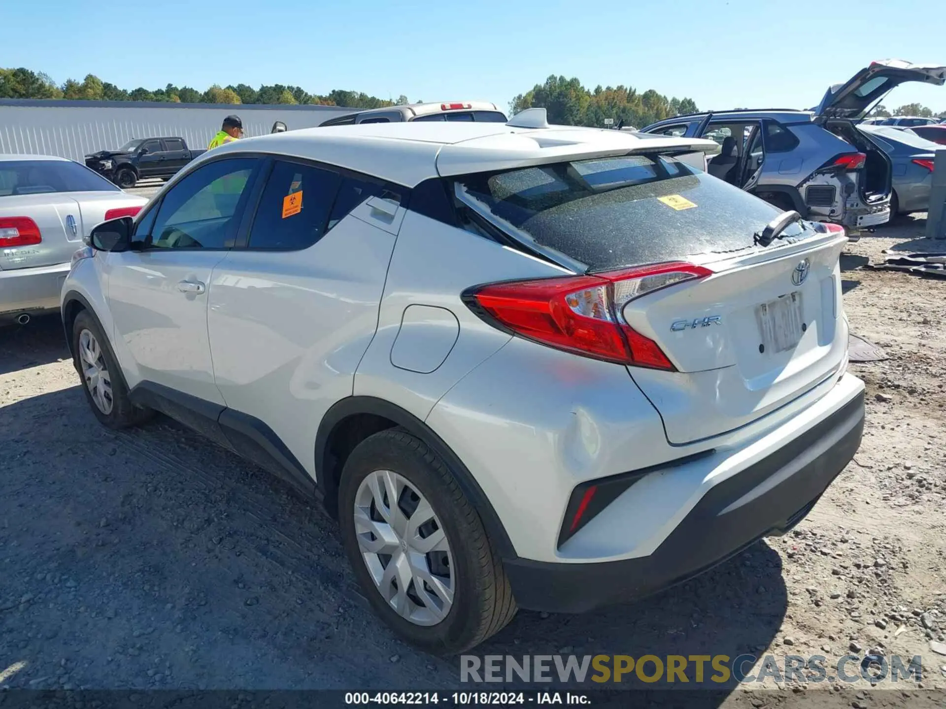3 fotografías del automóvil dañado NMTKHMBX1MR139669 TOYOTA C-HR 2021