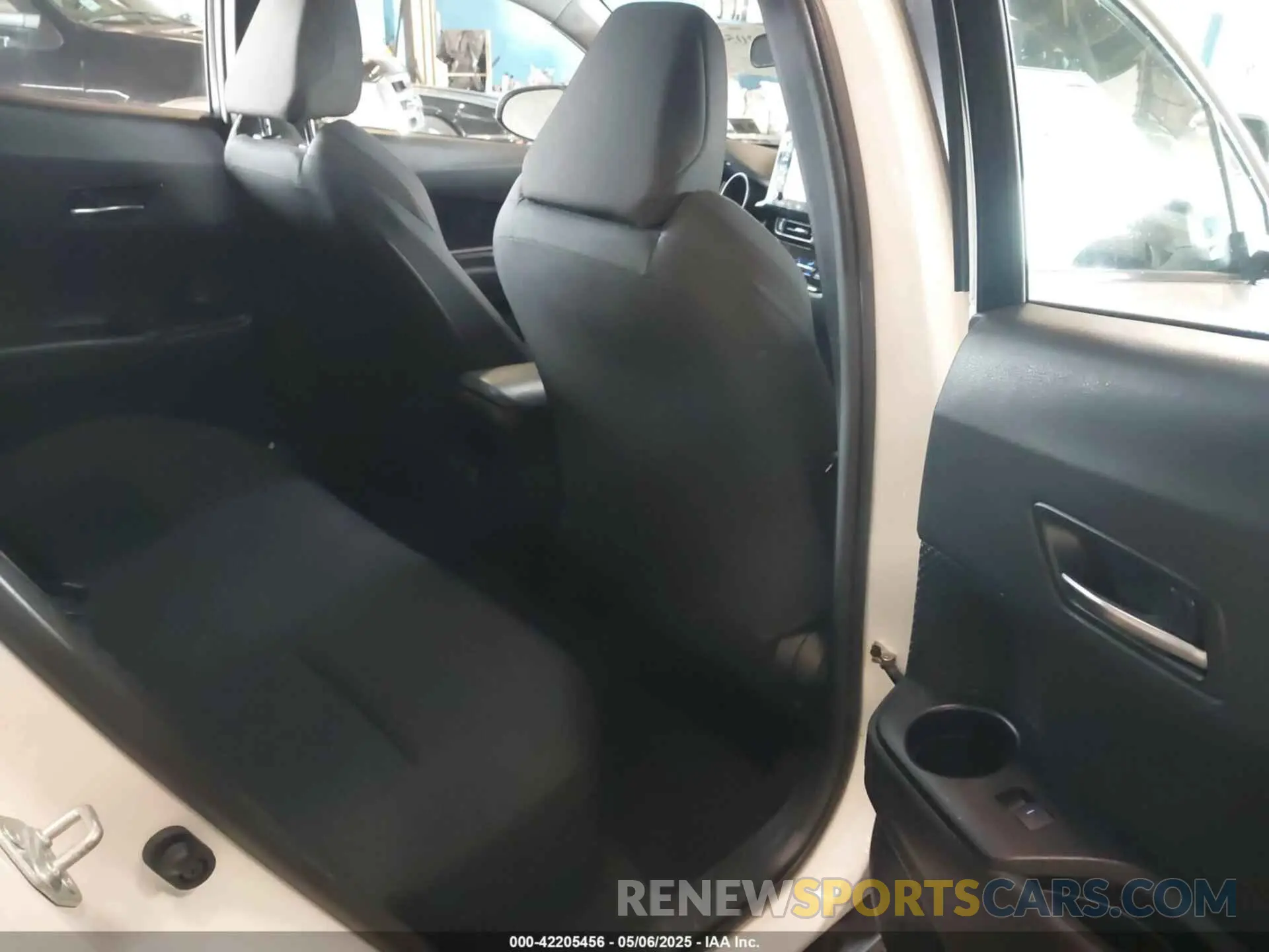 8 fotografías del automóvil dañado NMTKHMBX2MR120886 TOYOTA C-HR 2021