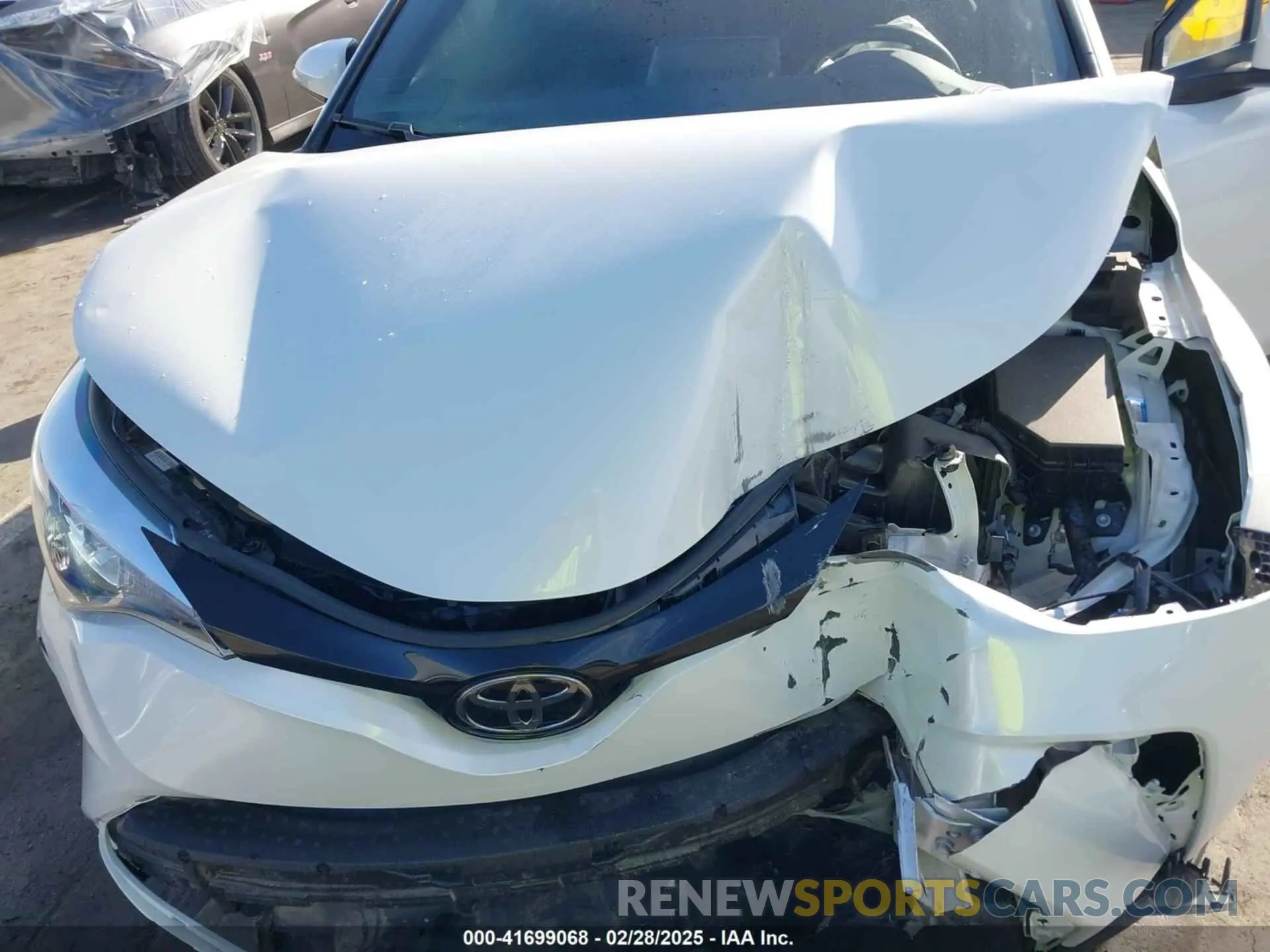 10 fotografías del automóvil dañado NMTKHMBX2MR133590 TOYOTA C-HR 2021