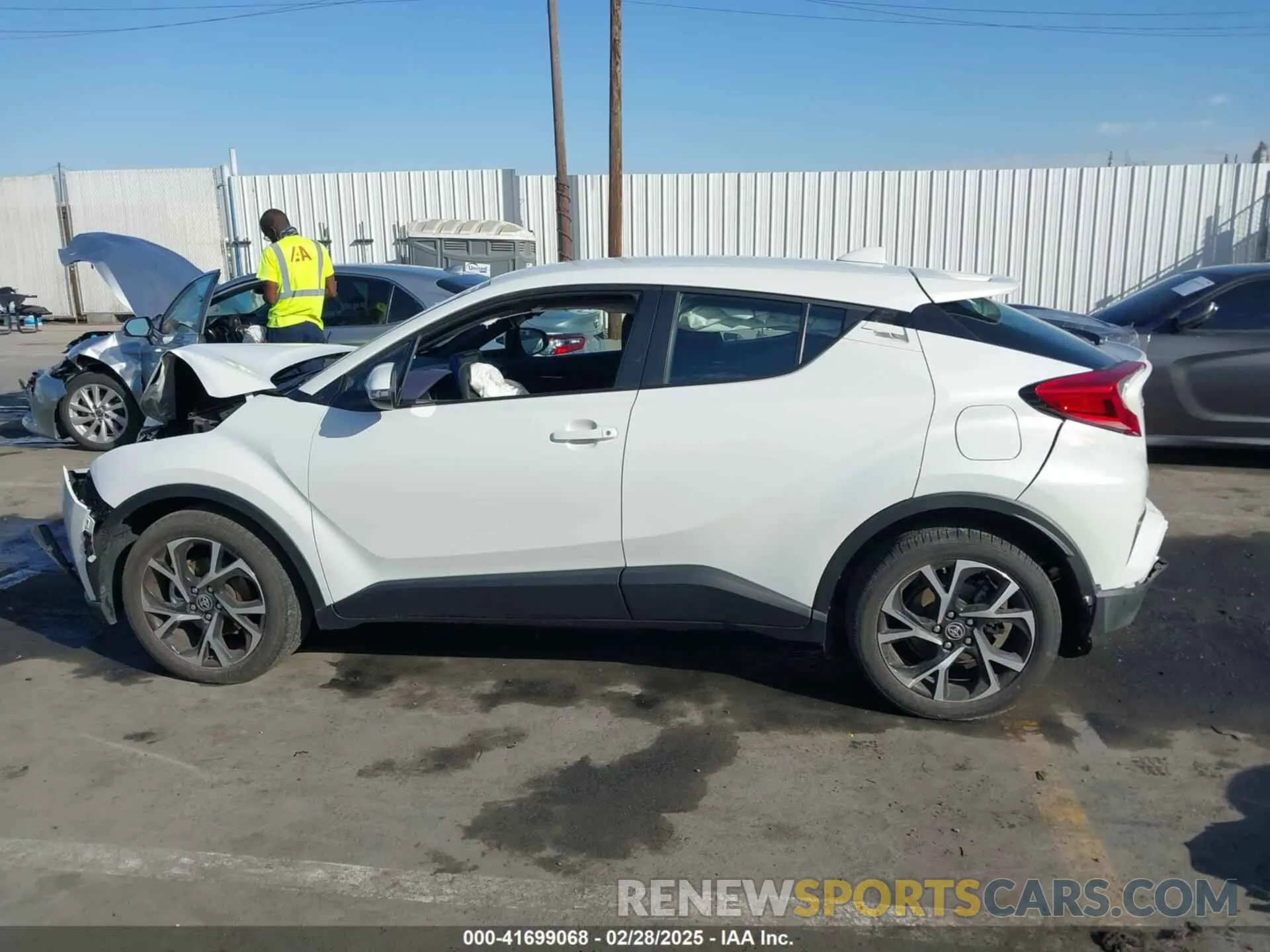 14 fotografías del automóvil dañado NMTKHMBX2MR133590 TOYOTA C-HR 2021