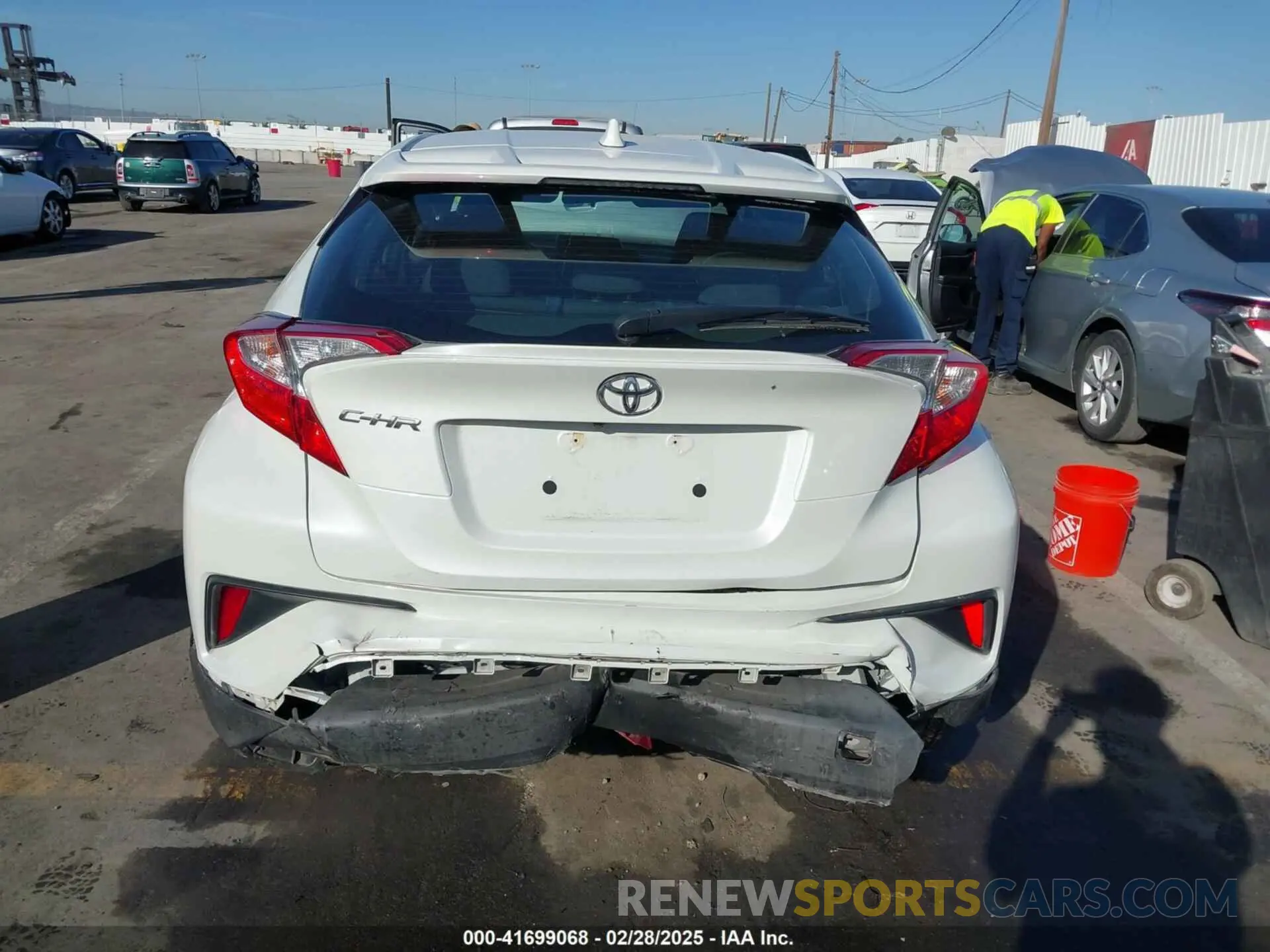 16 fotografías del automóvil dañado NMTKHMBX2MR133590 TOYOTA C-HR 2021