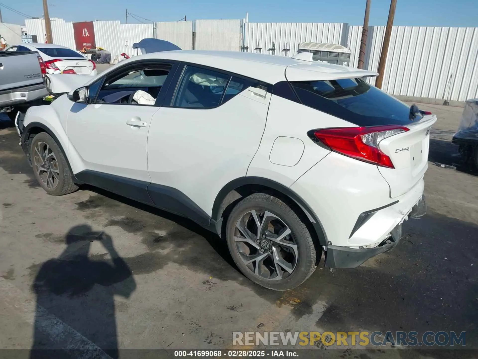 3 fotografías del automóvil dañado NMTKHMBX2MR133590 TOYOTA C-HR 2021