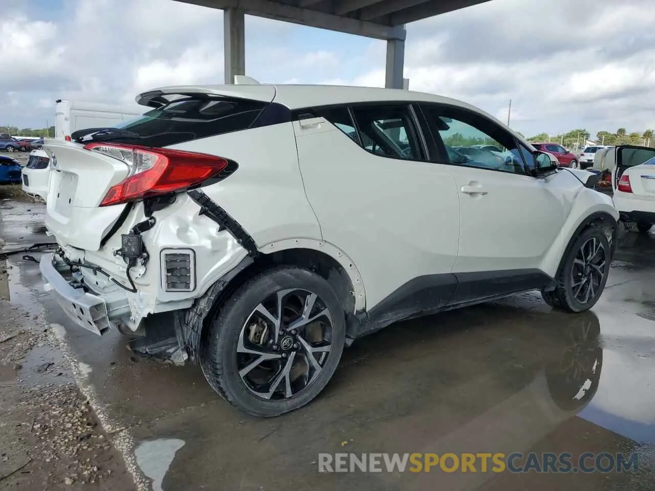 3 fotografías del automóvil dañado NMTKHMBX2MR136831 TOYOTA C-HR 2021