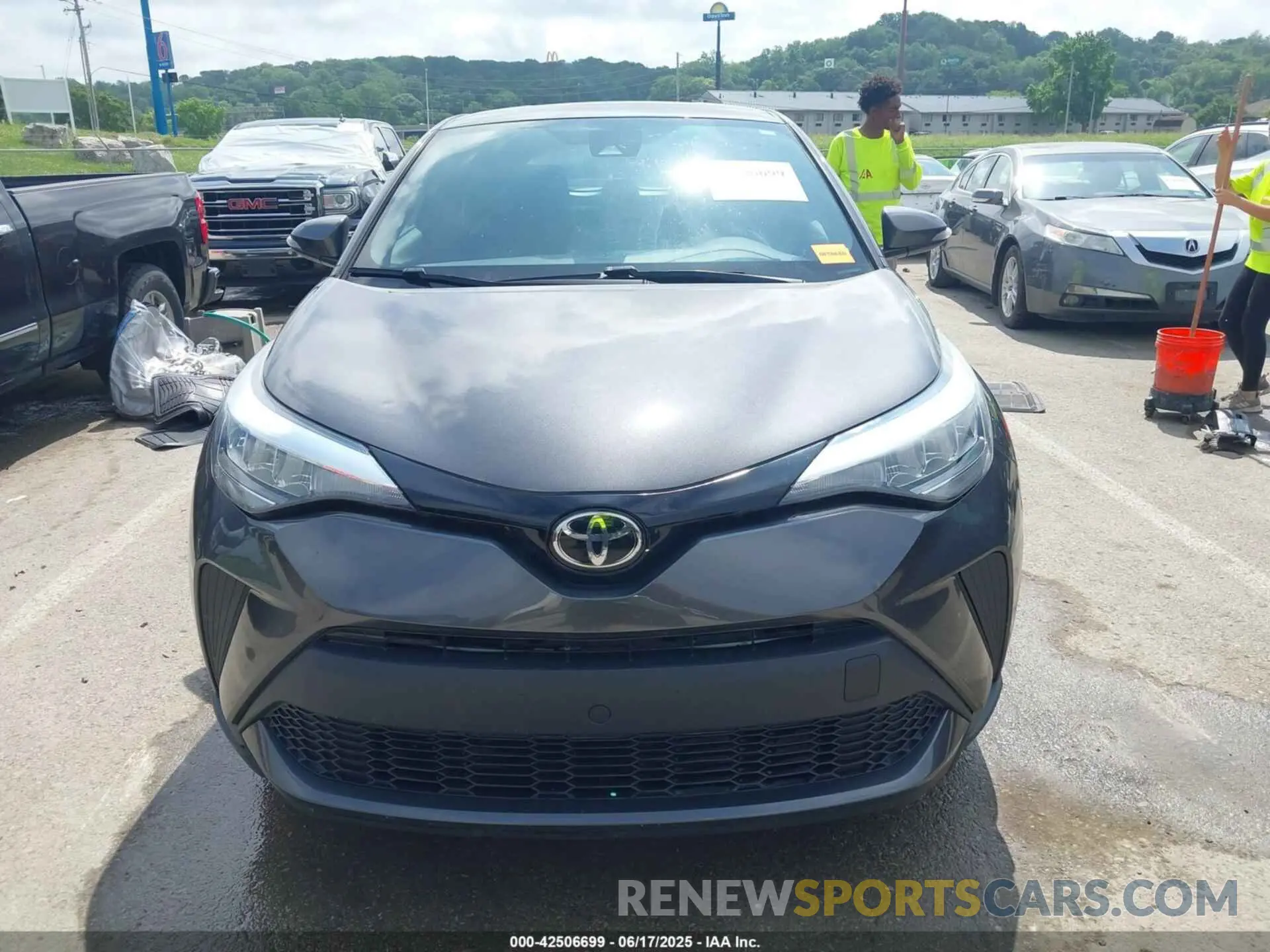 11 fotografías del automóvil dañado NMTKHMBX2MR139597 TOYOTA C-HR 2021