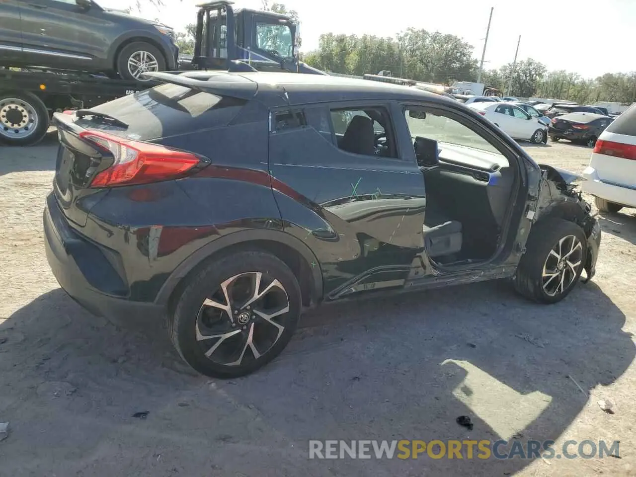 3 fotografías del automóvil dañado NMTKHMBX3MR122565 TOYOTA C-HR 2021