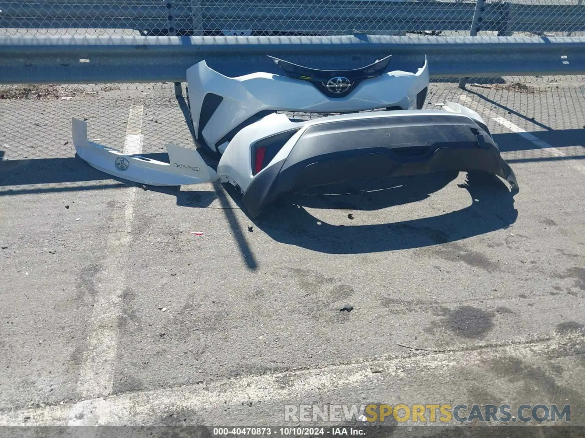 12 fotografías del automóvil dañado NMTKHMBX3MR135946 TOYOTA C-HR 2021