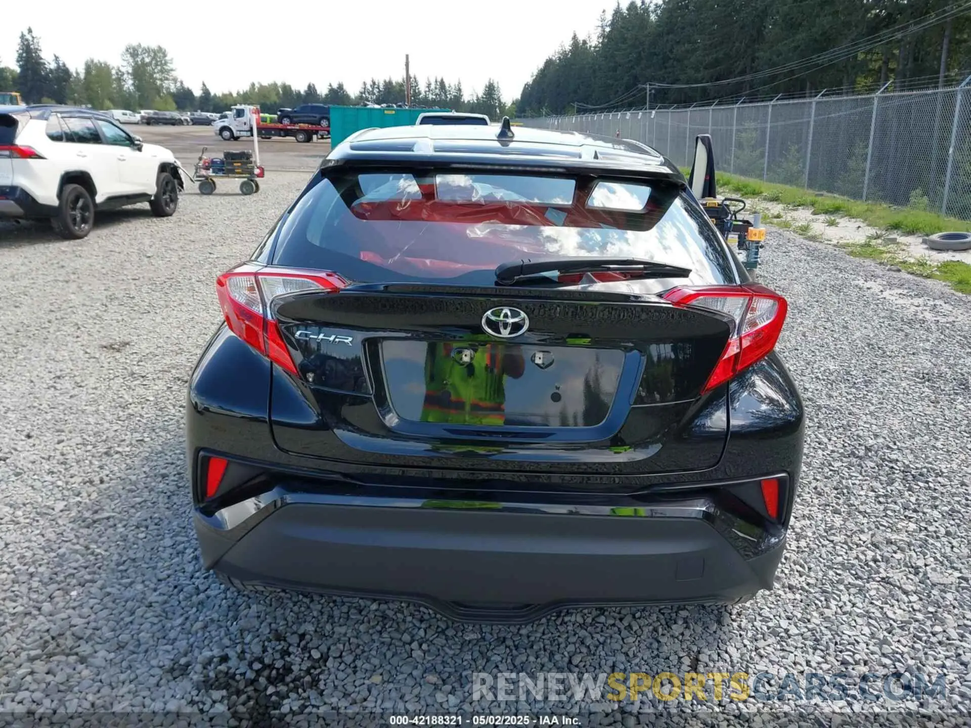 17 fotografías del automóvil dañado NMTKHMBX3MR139981 TOYOTA C-HR 2021