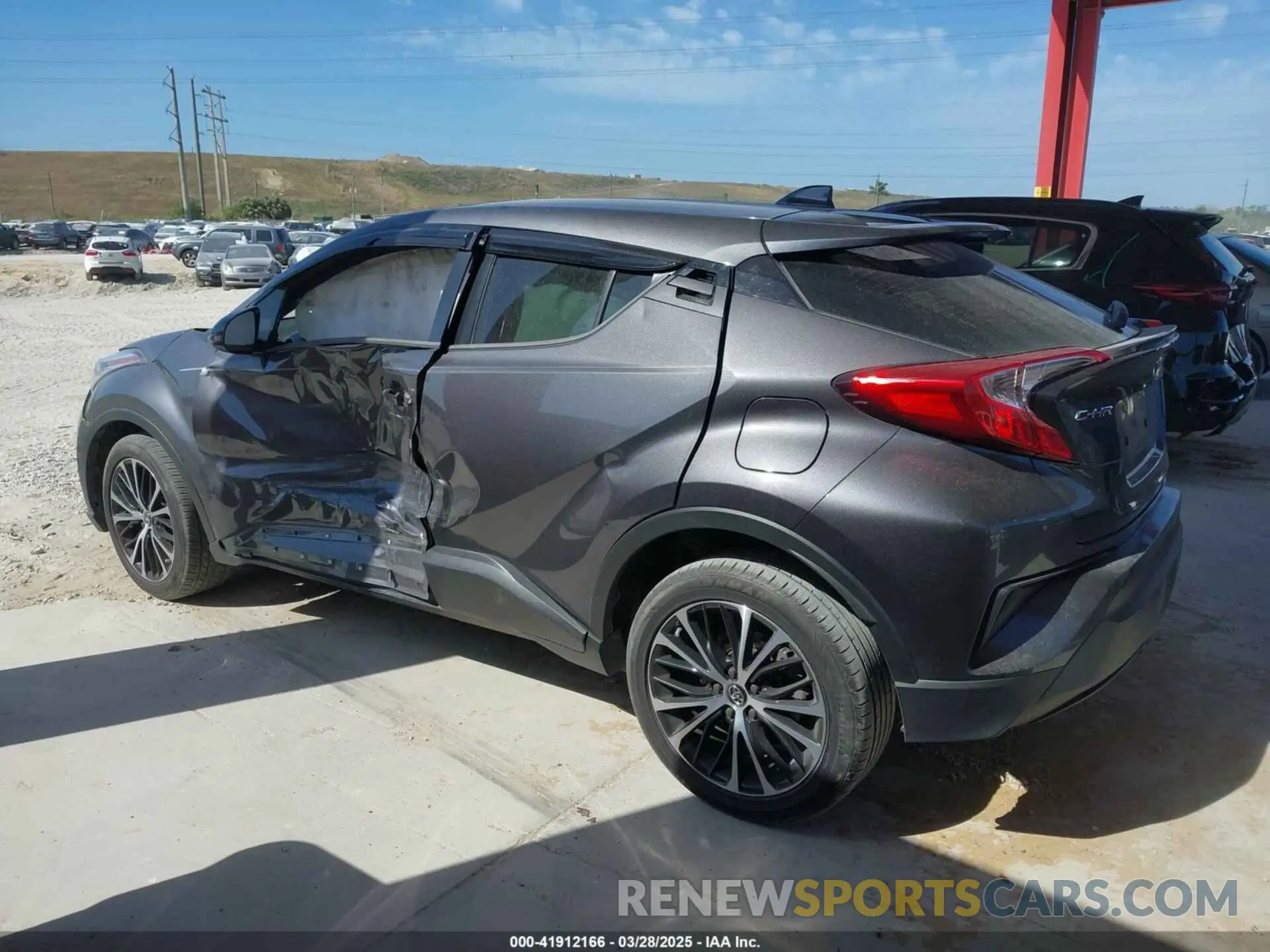 14 fotografías del automóvil dañado NMTKHMBX4MR120064 TOYOTA C-HR 2021