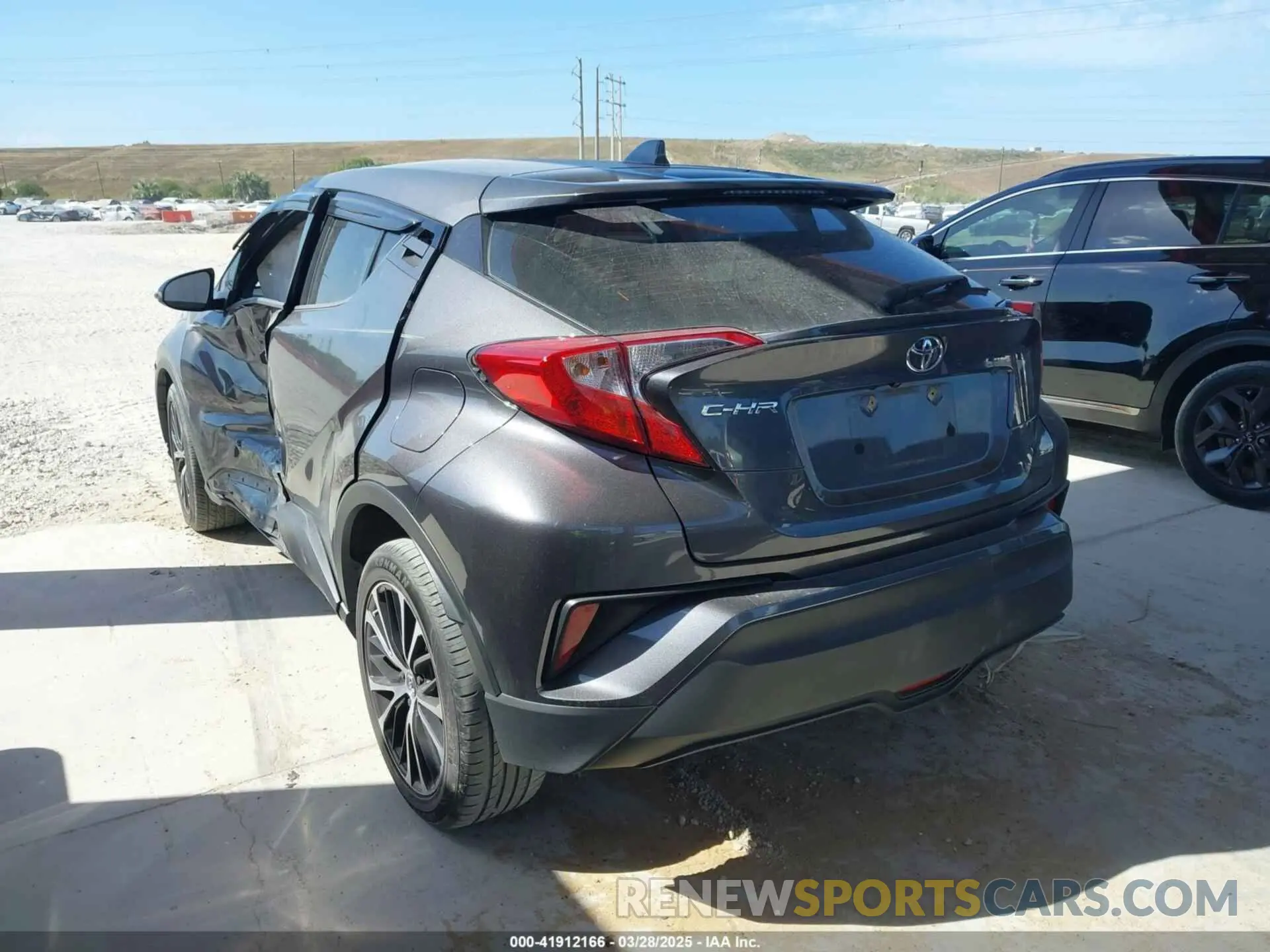 3 fotografías del automóvil dañado NMTKHMBX4MR120064 TOYOTA C-HR 2021