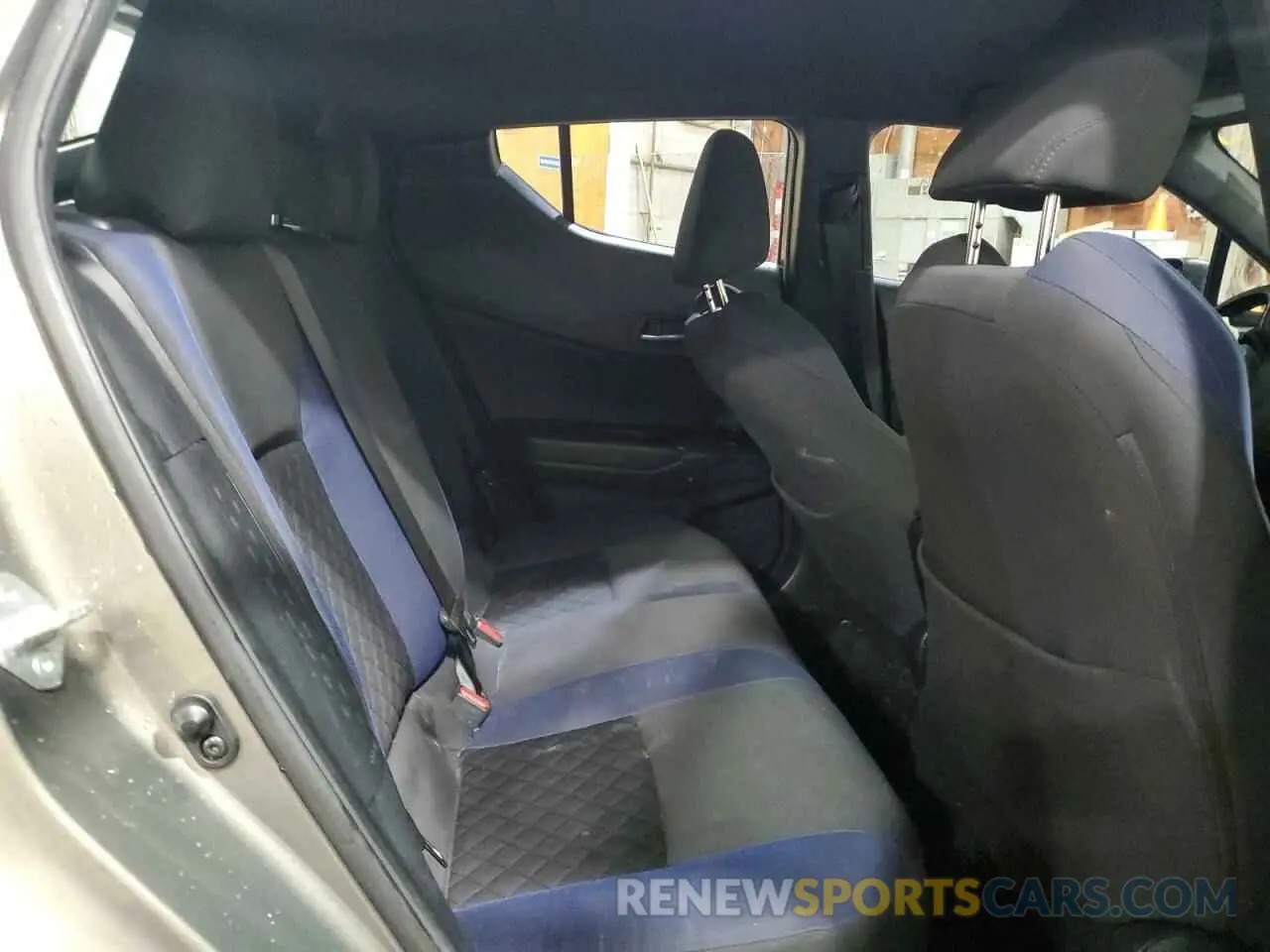 10 fotografías del automóvil dañado NMTKHMBX4MR120744 TOYOTA C-HR 2021