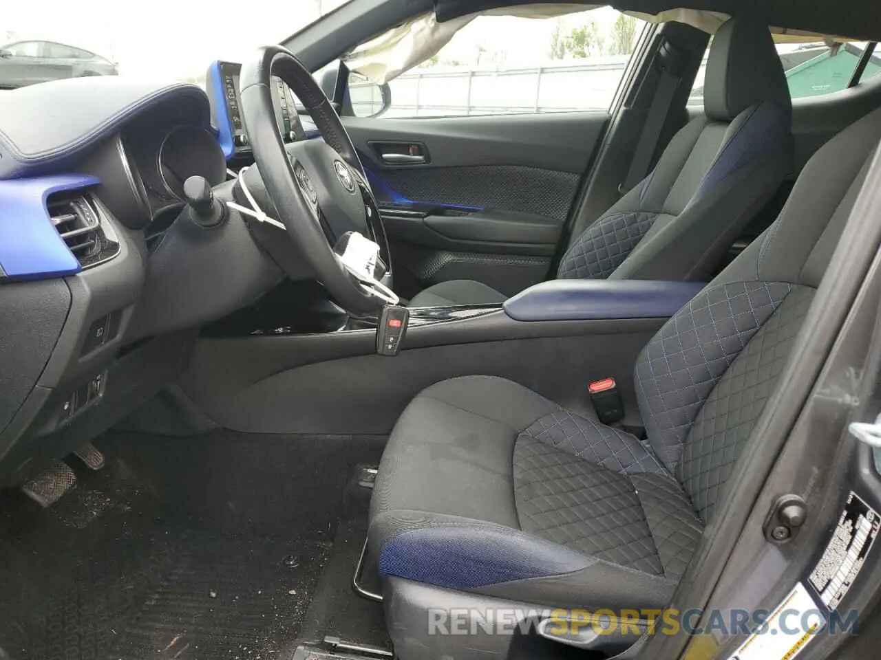 7 fotografías del automóvil dañado NMTKHMBX4MR138354 TOYOTA C-HR 2021