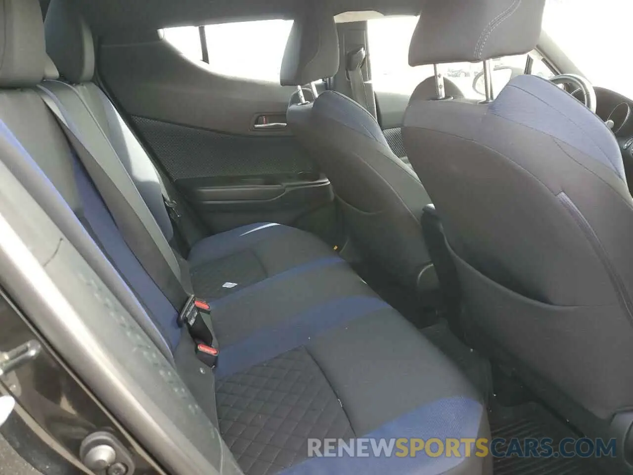 11 fotografías del automóvil dañado NMTKHMBX5MR123586 TOYOTA C-HR 2021