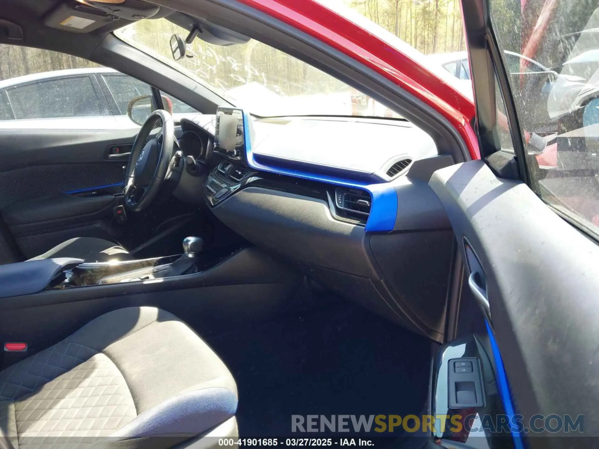 5 fotografías del automóvil dañado NMTKHMBX5MR124429 TOYOTA C-HR 2021