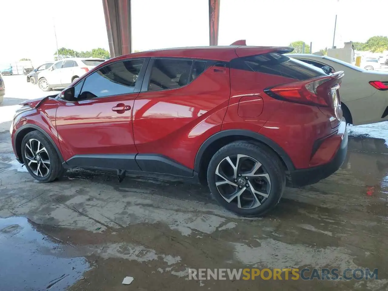 2 fotografías del automóvil dañado NMTKHMBX6MR126917 TOYOTA C-HR 2021
