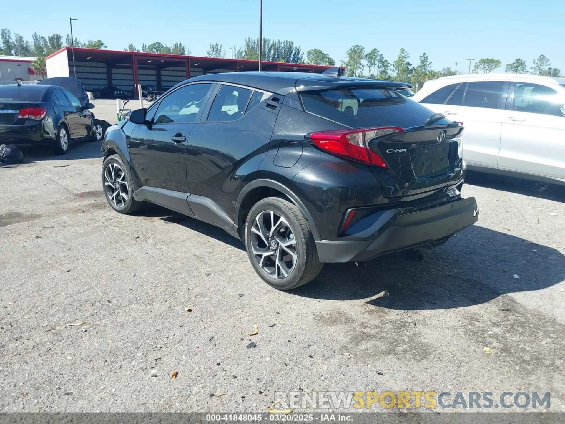 3 fotografías del automóvil dañado NMTKHMBX7MR126165 TOYOTA C-HR 2021