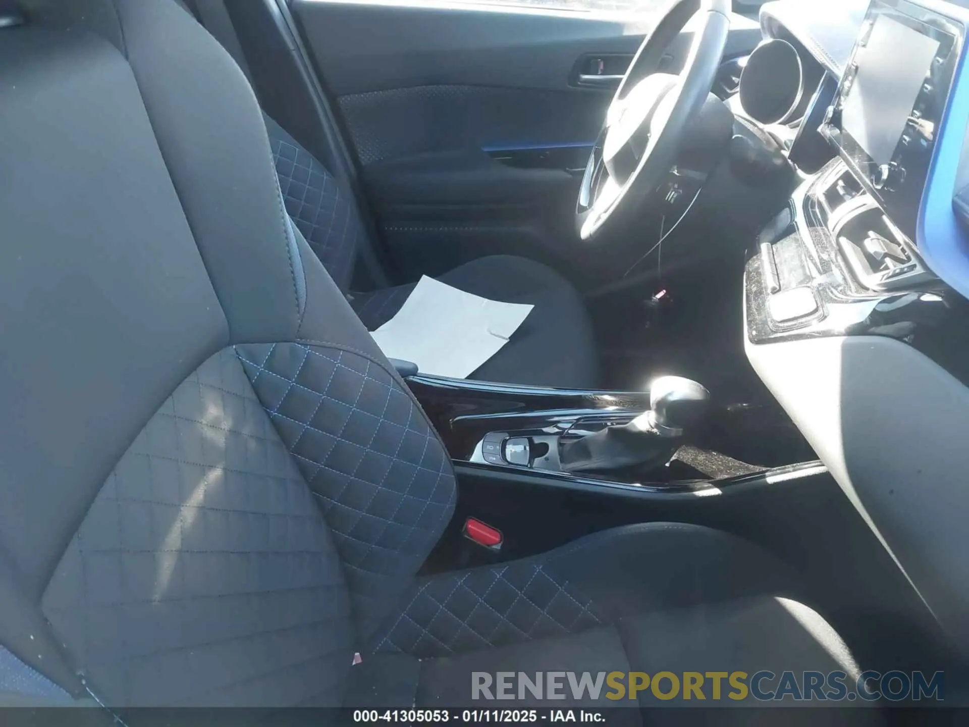 5 fotografías del automóvil dañado NMTKHMBX7MR129129 TOYOTA C-HR 2021