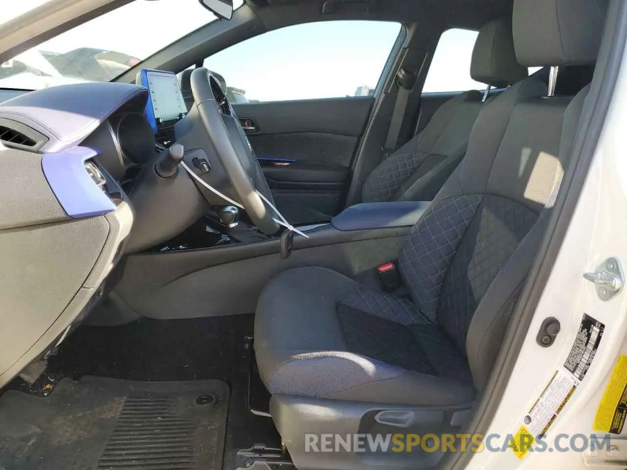 7 fotografías del automóvil dañado NMTKHMBX7MR140163 TOYOTA C-HR 2021