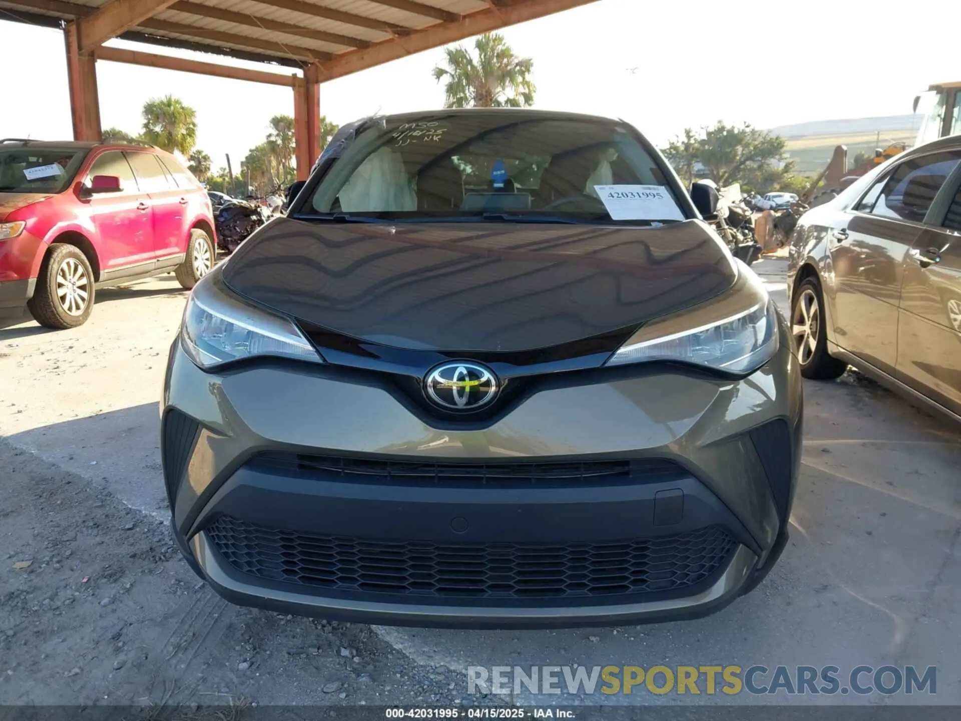 11 fotografías del automóvil dañado NMTKHMBX8MR126756 TOYOTA C-HR 2021